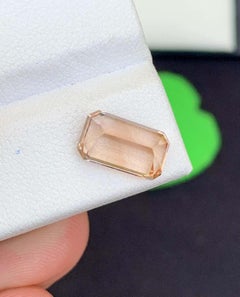 Natürlicher Topas Edelstein: 3,61 Karat Goldgelbe Farbe November Geburtsstein