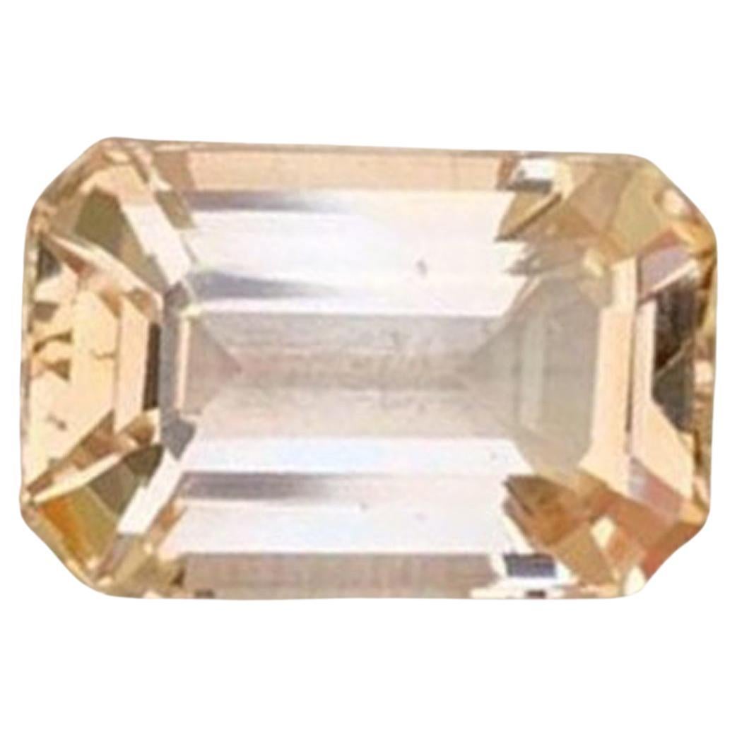 Topaze Naturelle : 4.70 Carat Emerald Cut Golden Yellow From Pakistan
