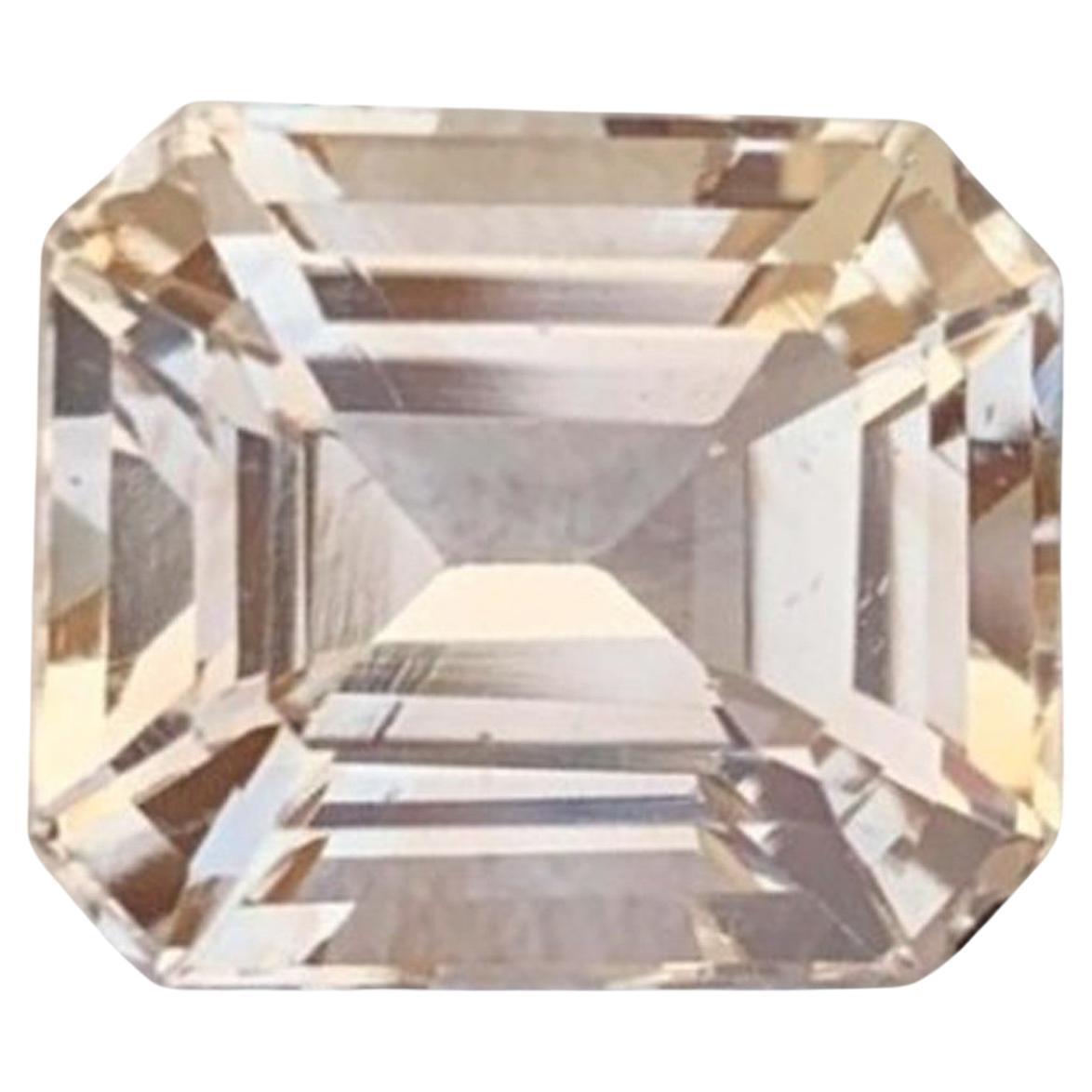 Topaze Naturelle : 4.93 Carat Emerald Cut, Pierre de naissance du mois de novembre