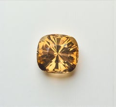 Topaze Naturelle : 6.20 Carat Golden Yellow Fancy Cut For Jewelry Making
