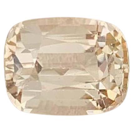 Natural Topaz Gemstone: Golden Cushion Cut, 3.43 Carats en venta