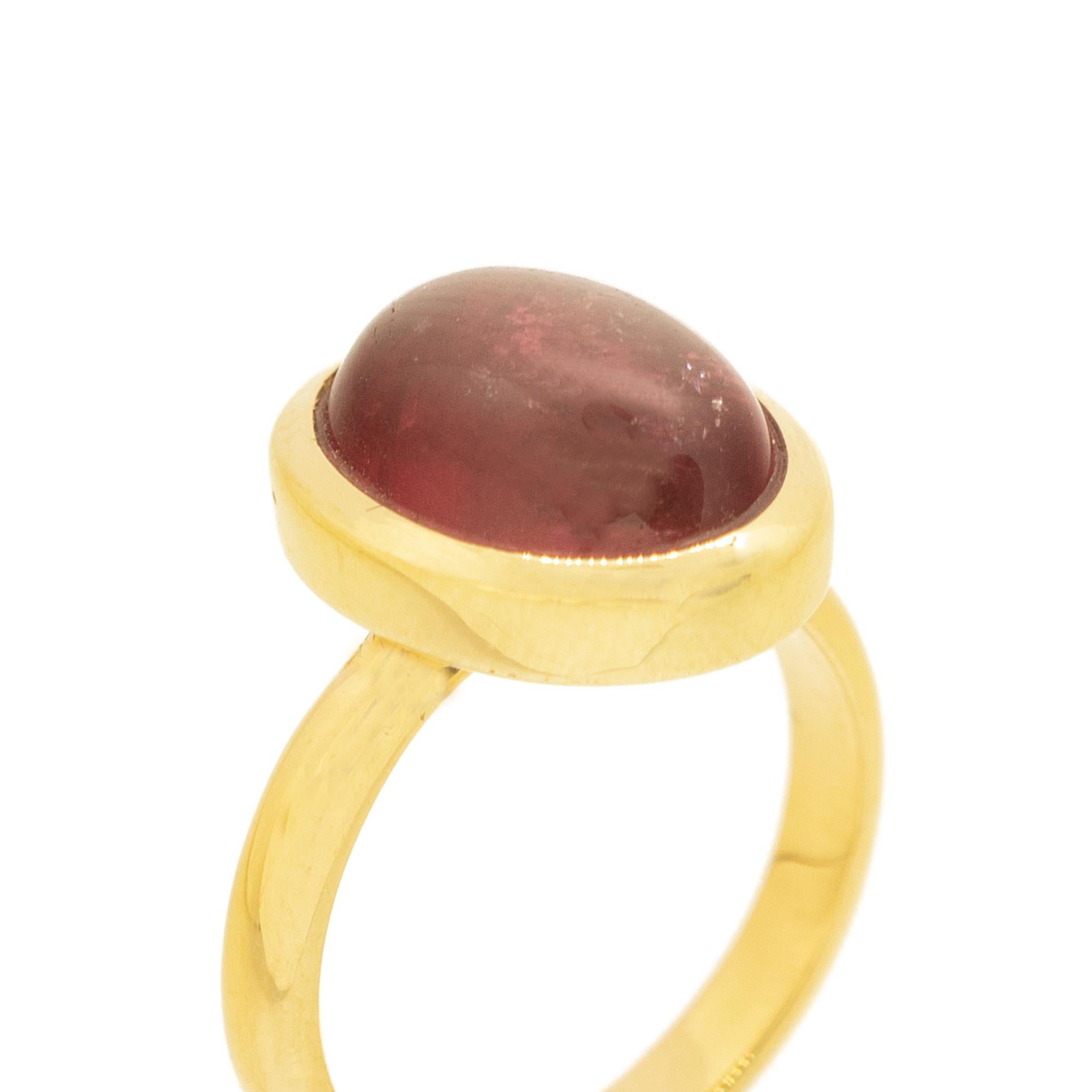 Cabochon Natural Tourmaline 18 Karat Yellow Gold Solitaire Bezel Set Oval Cocktail Ring For Sale