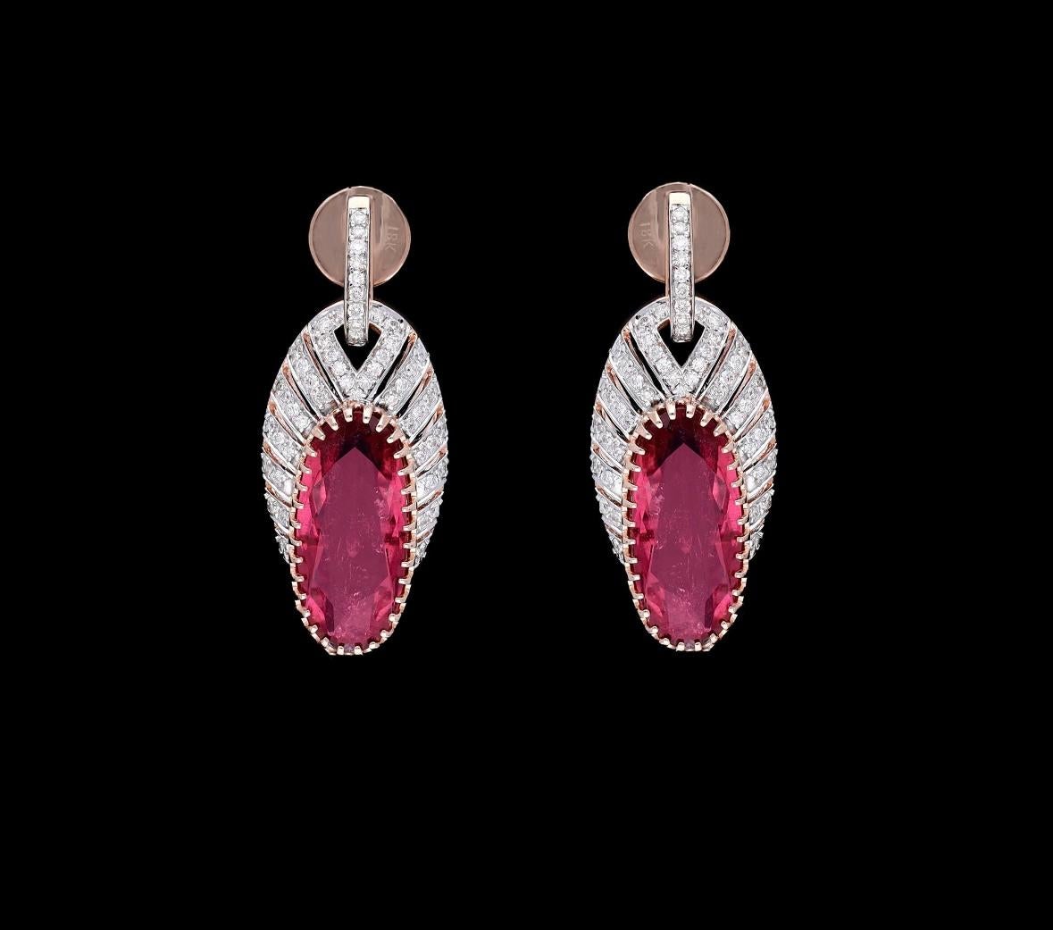 Taille mixte Boucle d'oreille en or 18 carats avec tourmaline naturelle 8,47 carats et diamants 0,68 carat en vente