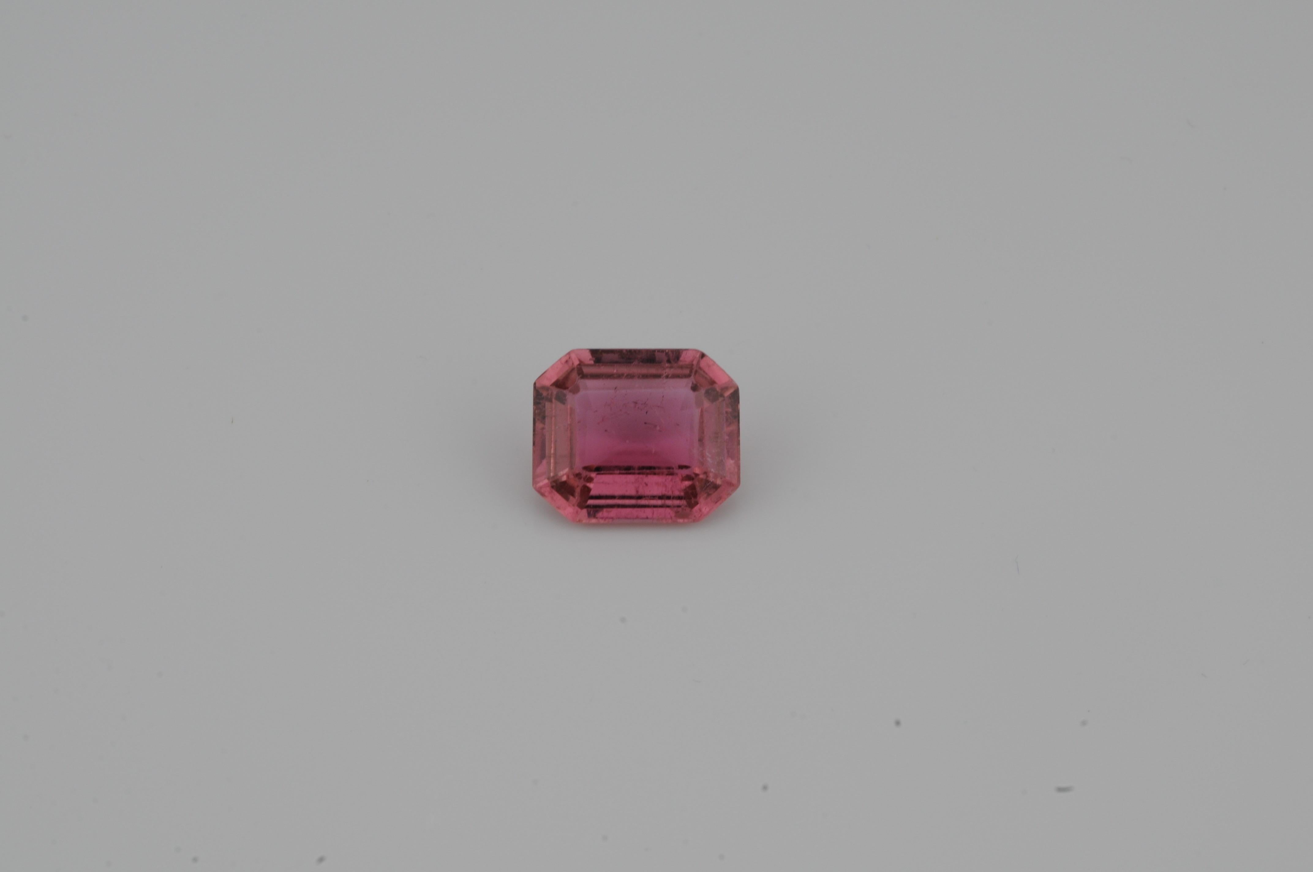 Turmalina natural brasil - 7.41 ct +certificado en Bueno estado para la venta en Berlin, BE