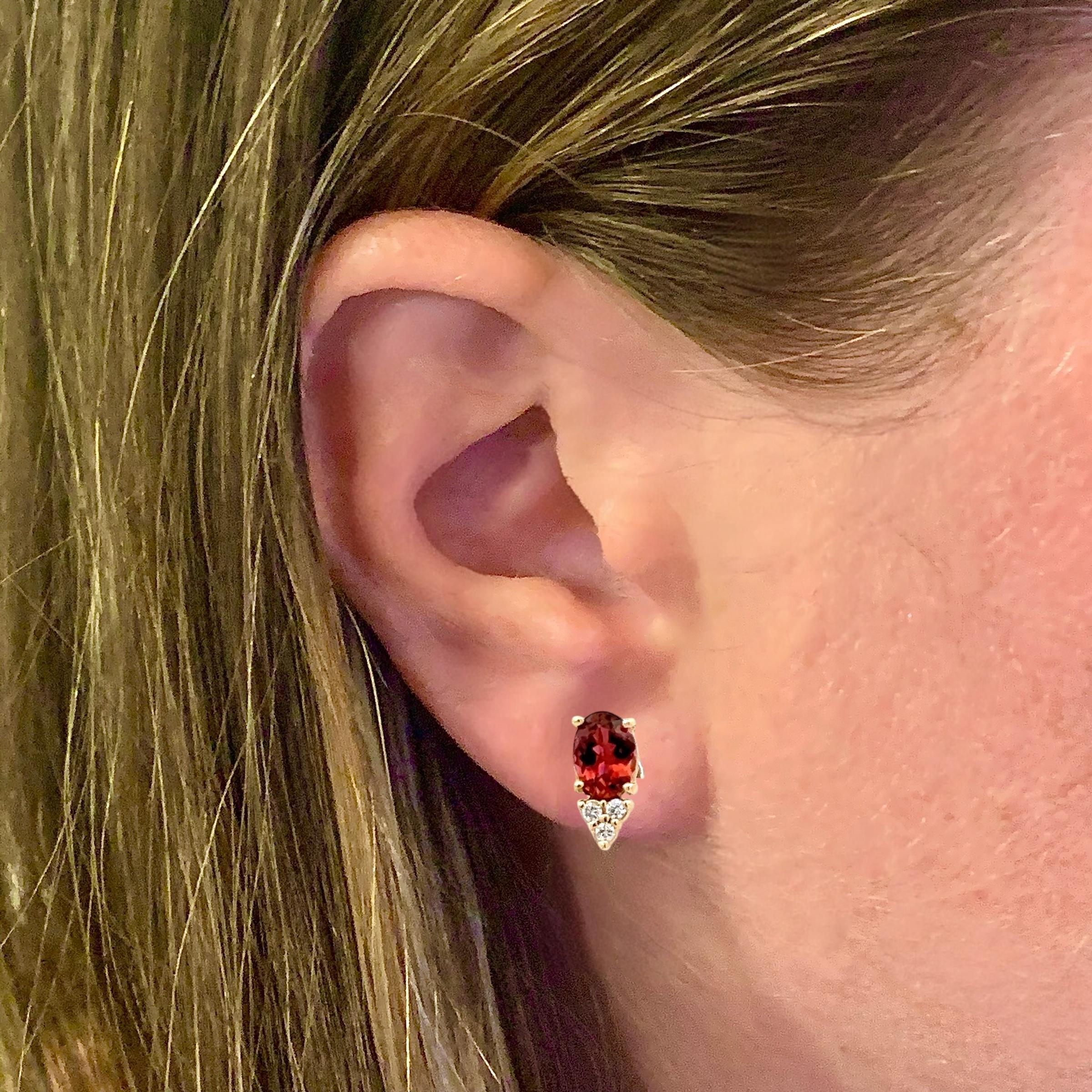 Nature Tormaline naturali di qualità finemente sfaccettate e... Orecchini con diamanti in oro 14k con 1,87 TCW
Certificato $2,950 210761
 
Questo è un gioiello unico, personalizzato e affascinante!
 

Questi orecchini con tormalina e diamanti sono