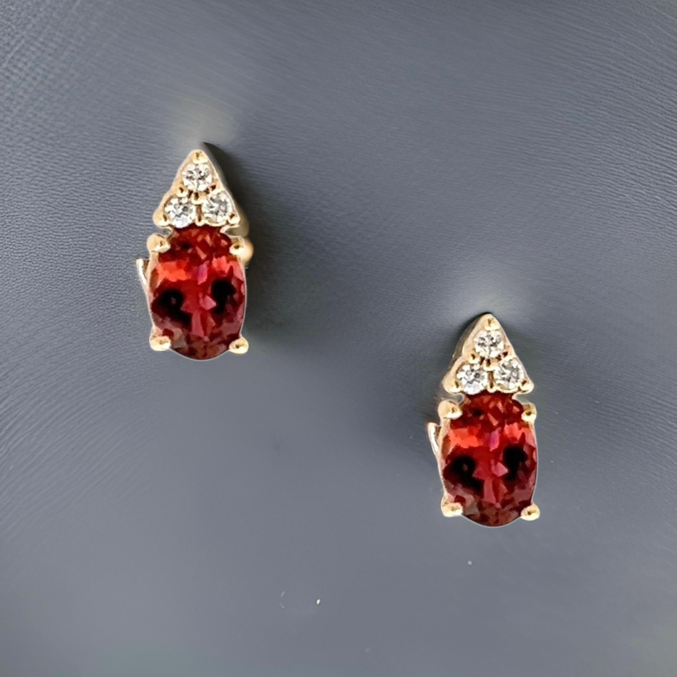 Taglio ovale Orecchini con diamanti di tormalina naturale in oro 14k 1,87 TCW certificati in vendita