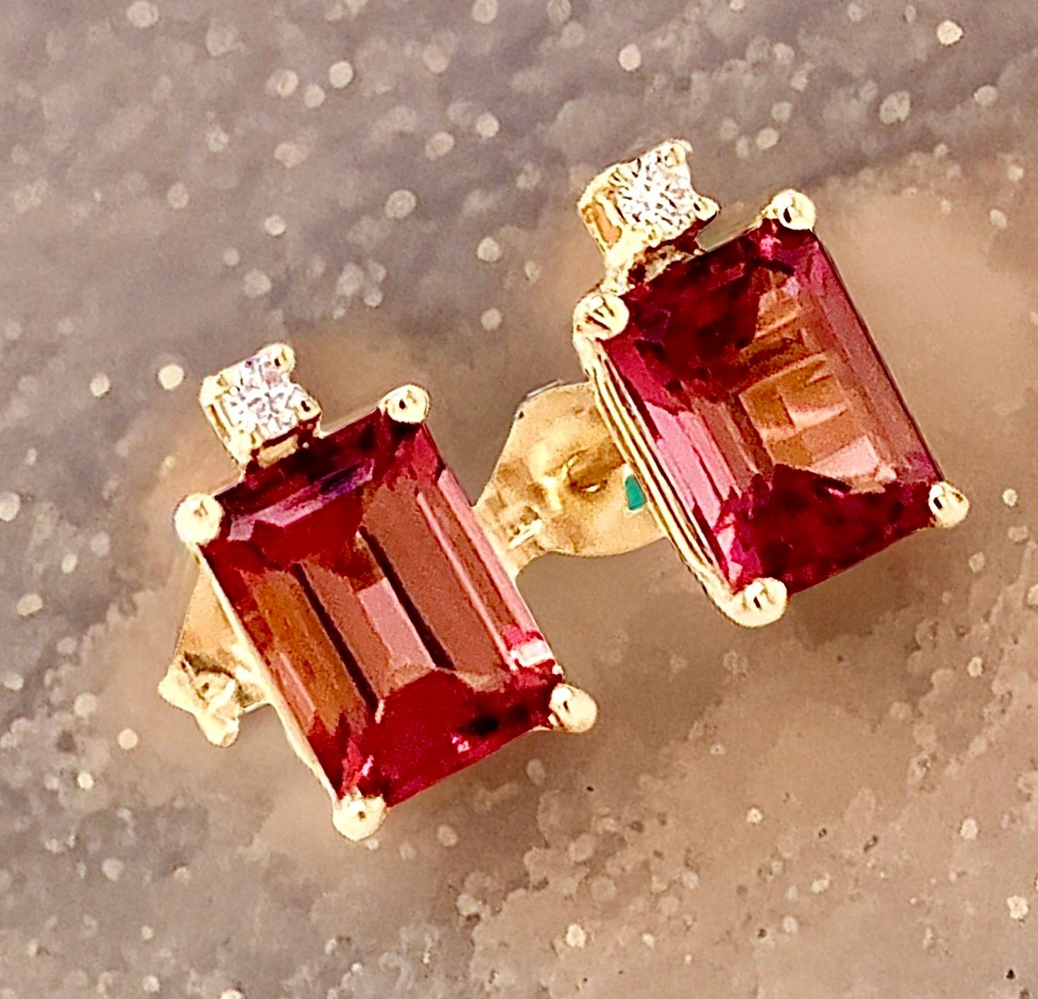 Taglio smeraldo Orecchini con diamanti di tormalina naturale in oro 14k con 2,13 TCW certificati in vendita