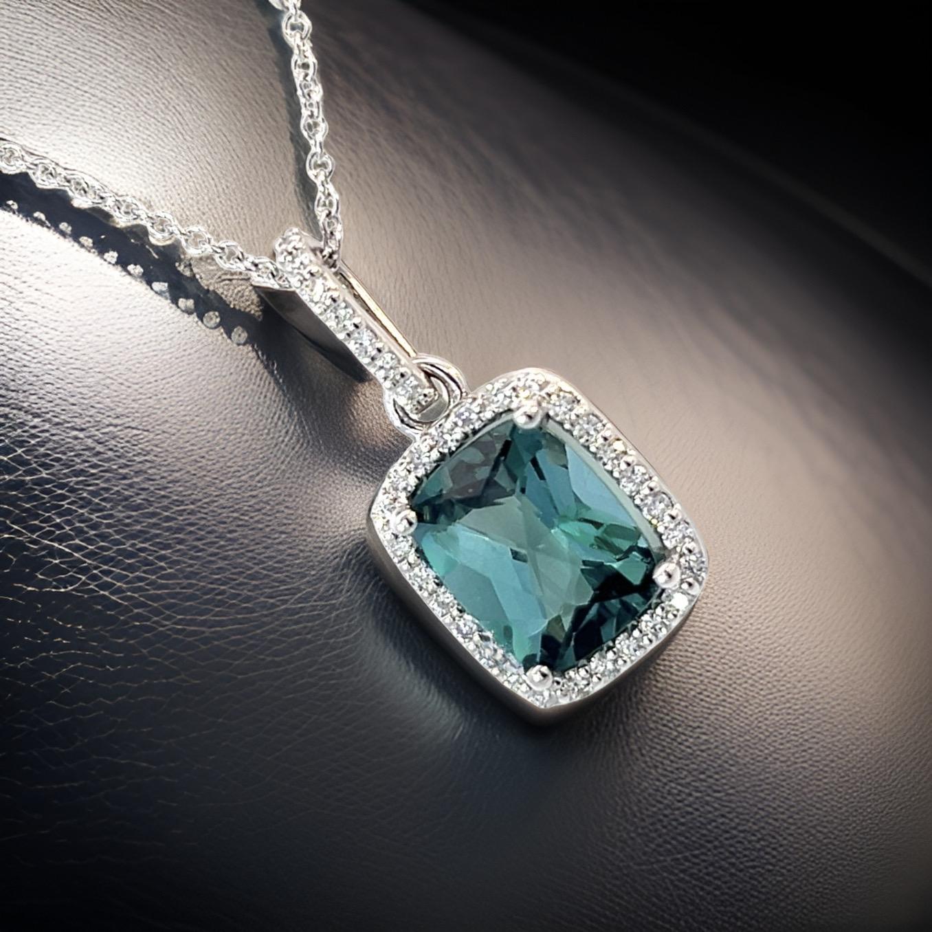 Natural Beautiful Tourmaline Diamond Pendant Necklace 18