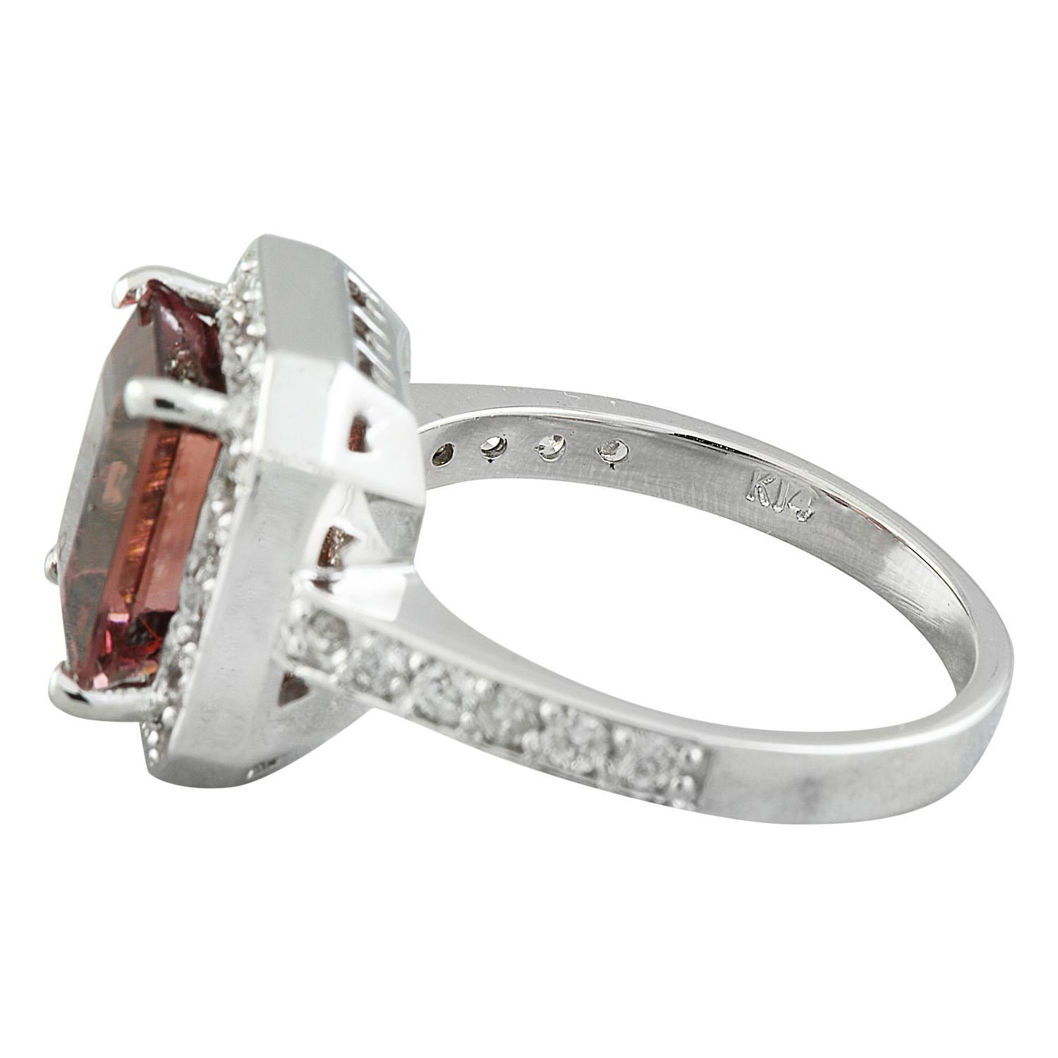 Natural Tourmaline Diamond Ring In 14 Karat White Gold  In New Condition For Sale In Los Angeles, CA