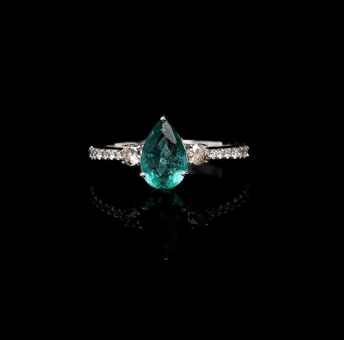 Gemstone : Tourmaline
❋ Gemstone Weight : 1.30 Cts. 
❋ Gemstone Size : 6X9 MM.
❋ Gemstone Shape : Pear Cut
❋ Gemstone Type : Natural

DIAMOND DETAILS :
===============
❋ Stone : Real Diamond , Real Champagne Diamond 
❋ Diamond Weight : 0.15 Cts. ,