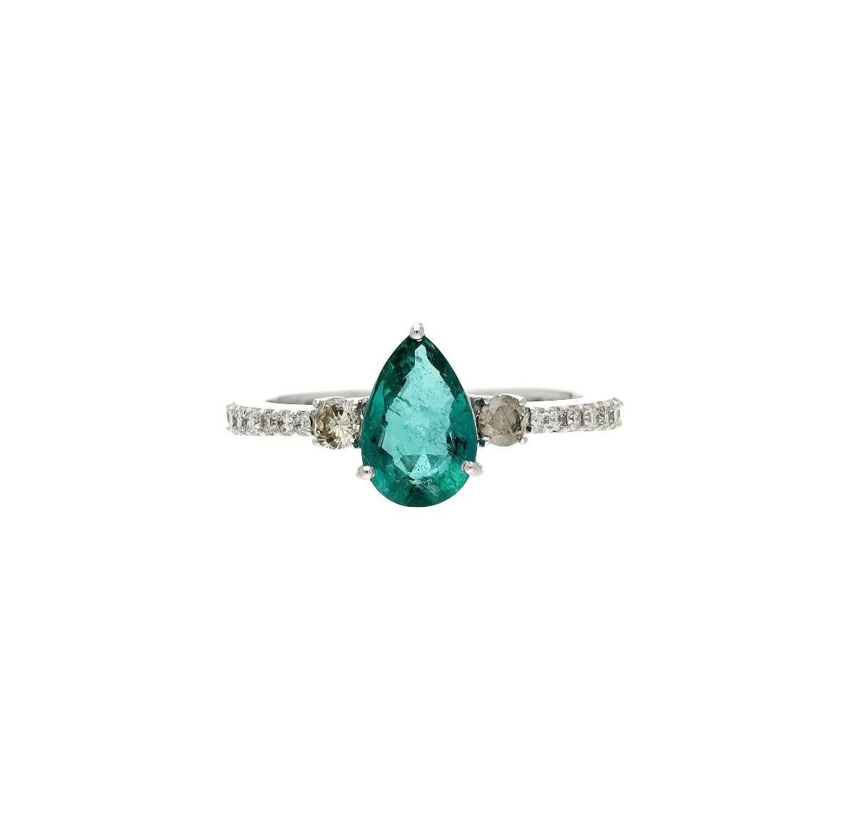 Mixed Cut Natural tourmaline diamond ring in 18k gold For Sale