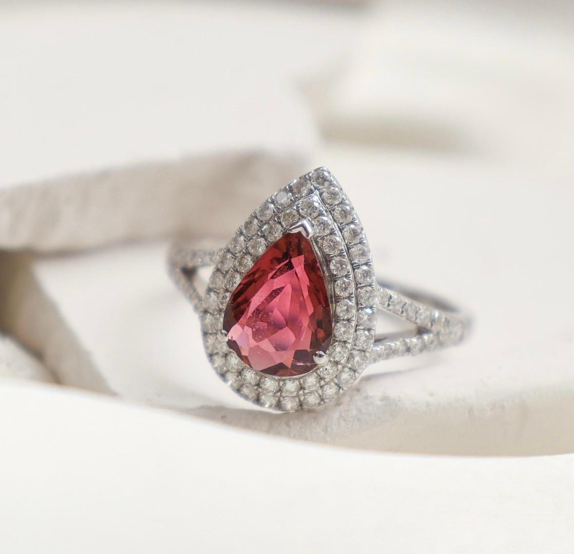 Anillo de diamantes con turmalina natural en oro de 18 quilates Corte Asscher en venta