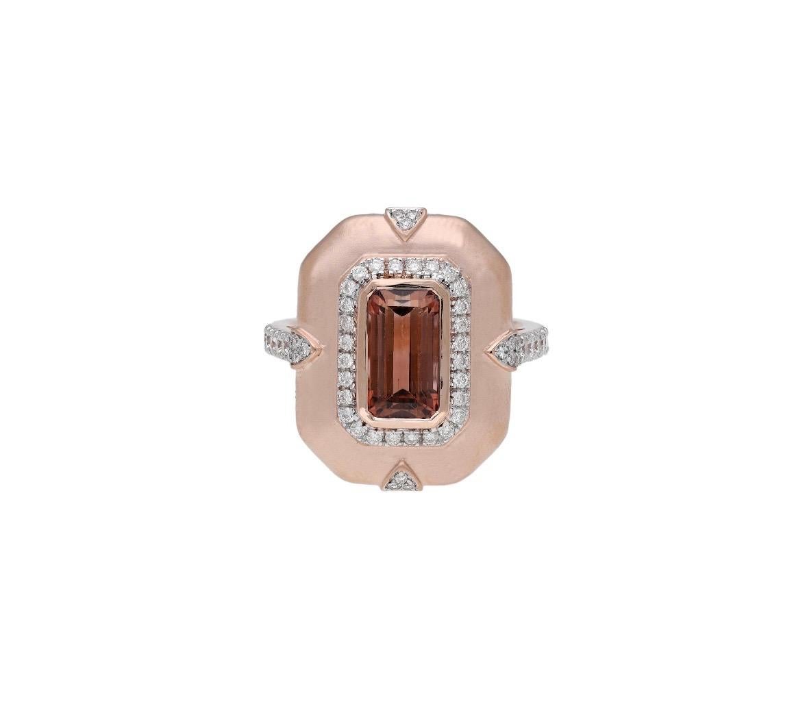 Taglio Asscher Anello con diamante e tormalina naturale in oro rosa 18 carati in vendita