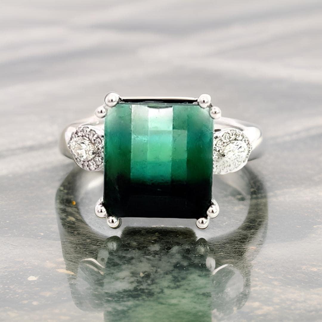 Anillo Diamante Turmalina Natural Talla 7 Oro 14k W 8.5 TCW Certificado Corte esmeralda en venta