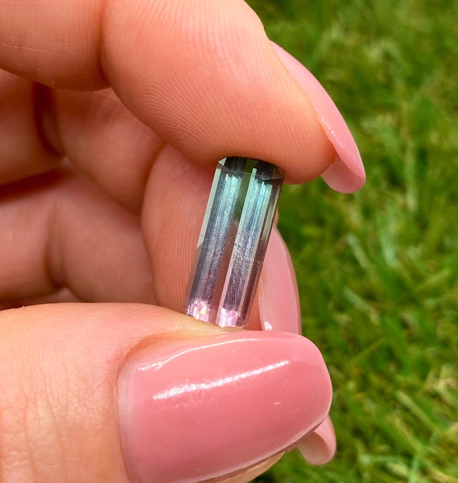 Pierre précieuse tourmaline naturelle de 5.42 carats, taille octogonale, Afghanistan, certificat Neuf - En vente à Daugavpils, LV