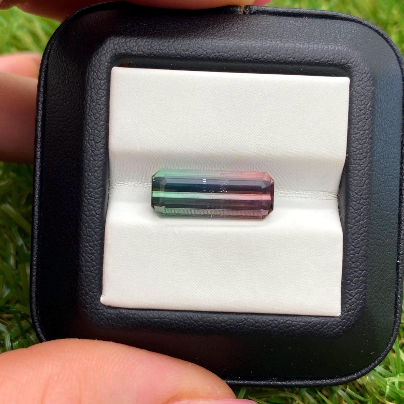Pierre précieuse tourmaline naturelle de 5.42 carats, taille octogonale, Afghanistan, certificat en vente 2
