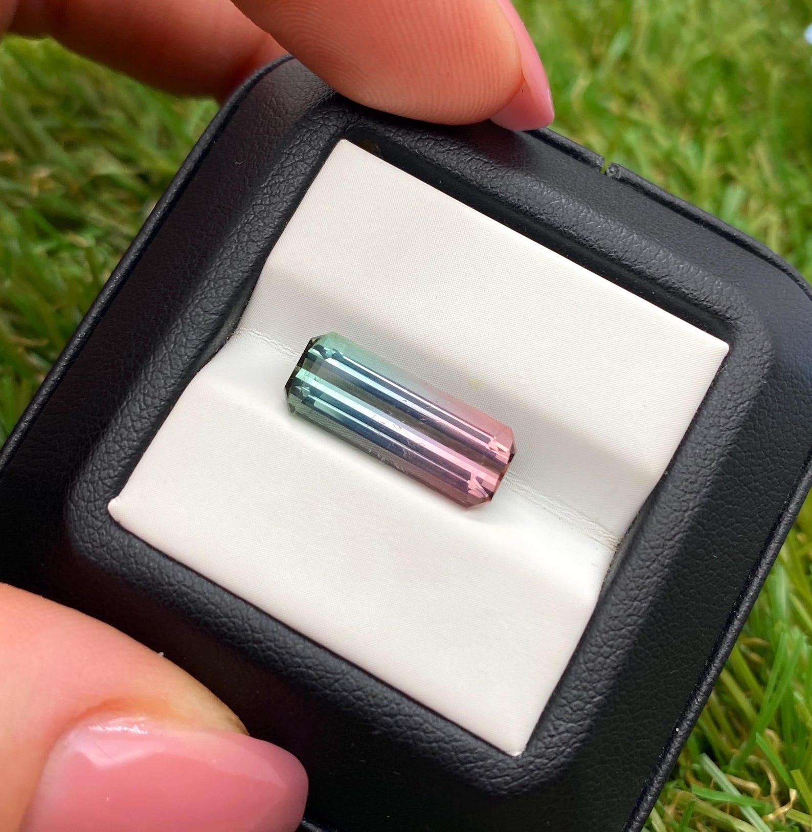 Pierre précieuse tourmaline naturelle de 5.42 carats, taille octogonale, Afghanistan, certificat en vente 3