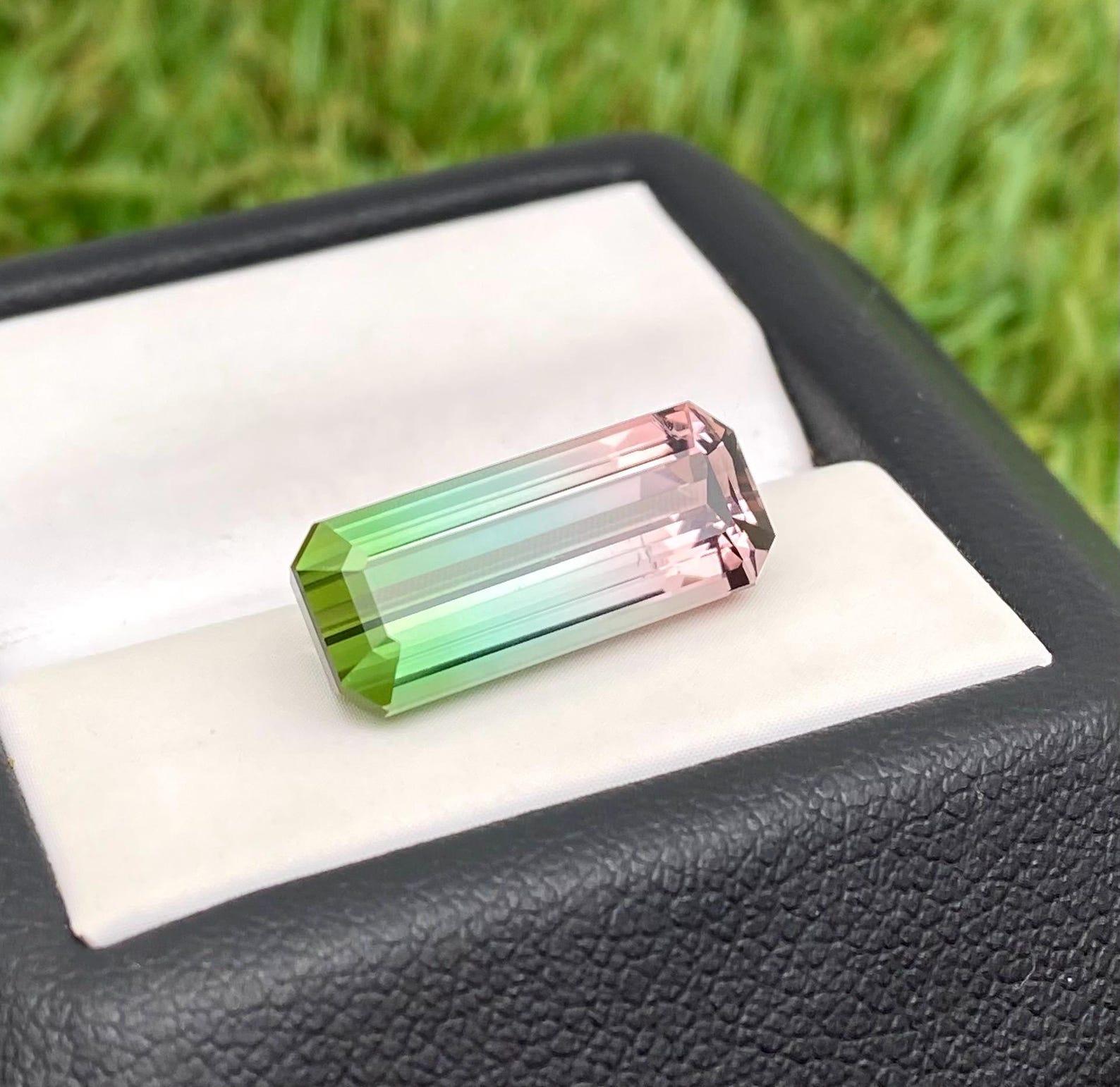 Pierre précieuse tourmaline naturelle de 5,69 carats, taille octogonale, Afghanistan, certificat en vente 2