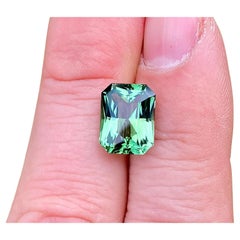 Pierre précieuse tourmaline naturelle de 6,43 carats Taille octogonale, 12,17 x 9,43 x6,96 mm, Nigeria