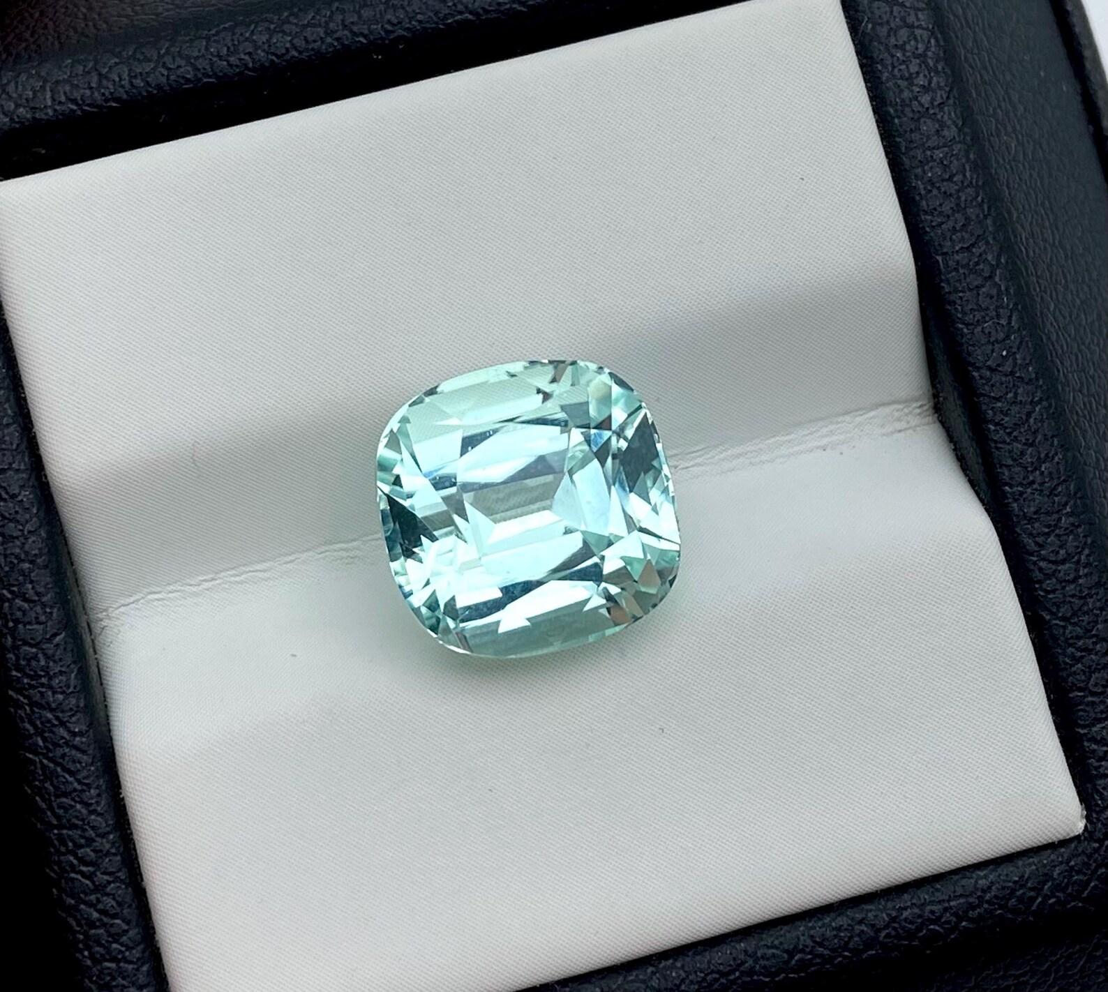 Taglio cuscino Tormalina naturale di alta qualità, colore raro Greene & Greene da 6,63 ct. in vendita