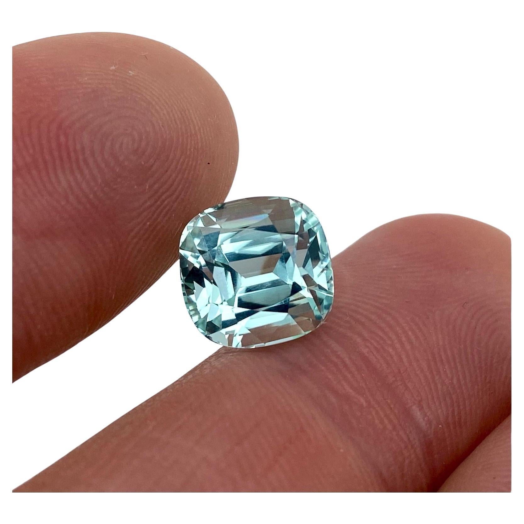 Turmalina natural de alta calidad, color raro verde azulado 6,63 ct. gema