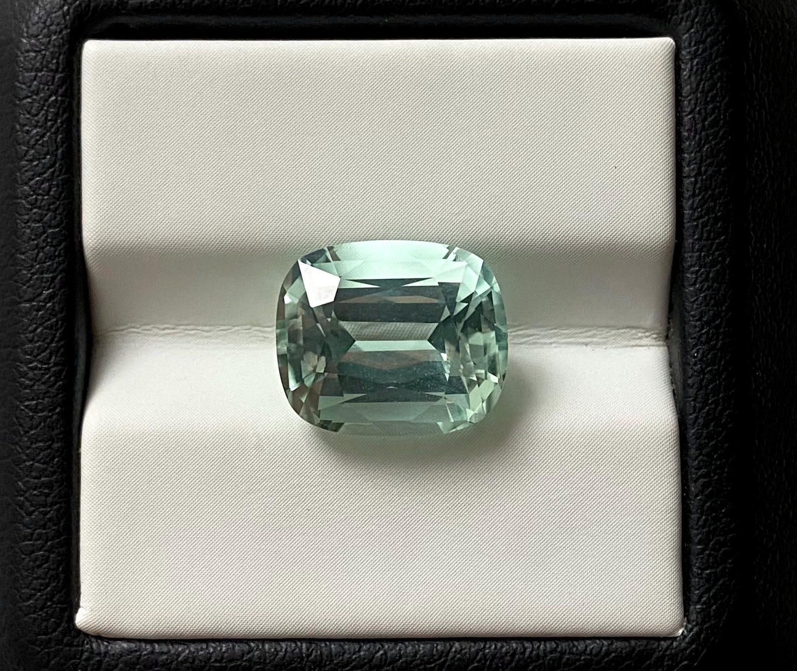 Tourmaline naturelle de haute qualité, couleur rare bleu-vert 7.32 carats en vente 5