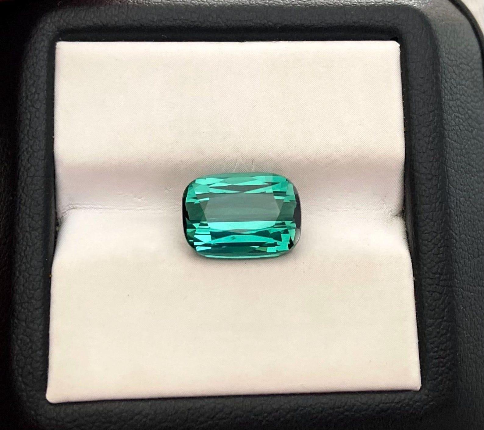 Gemma sfusa di tormalina naturale Lagoon 4,60 Ct. Taglio a cuscino, Afghanistan in vendita 3
