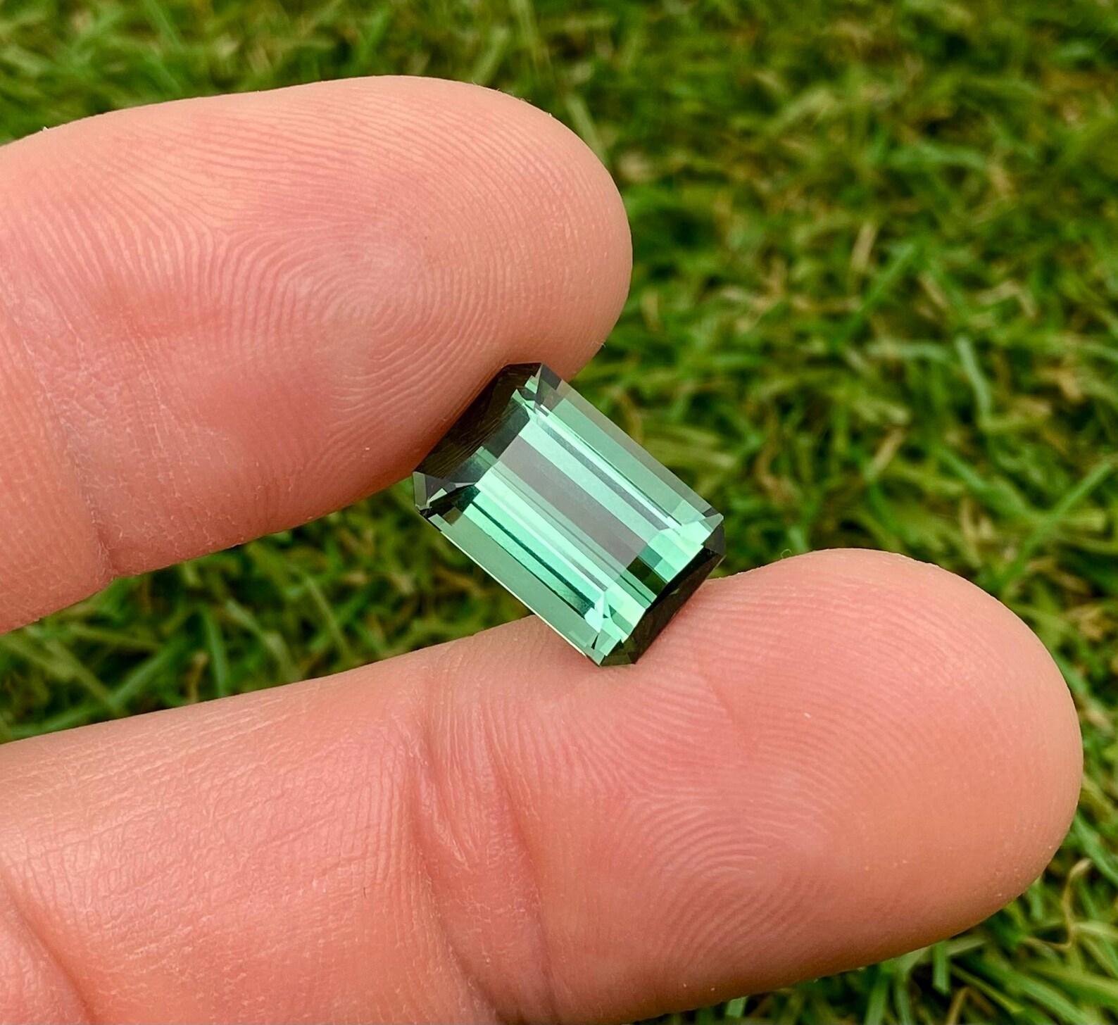Natural Tourmaline Loose Gemstone 6.85 ct. Octagon cut, Nigeria, Certificate For Sale 4