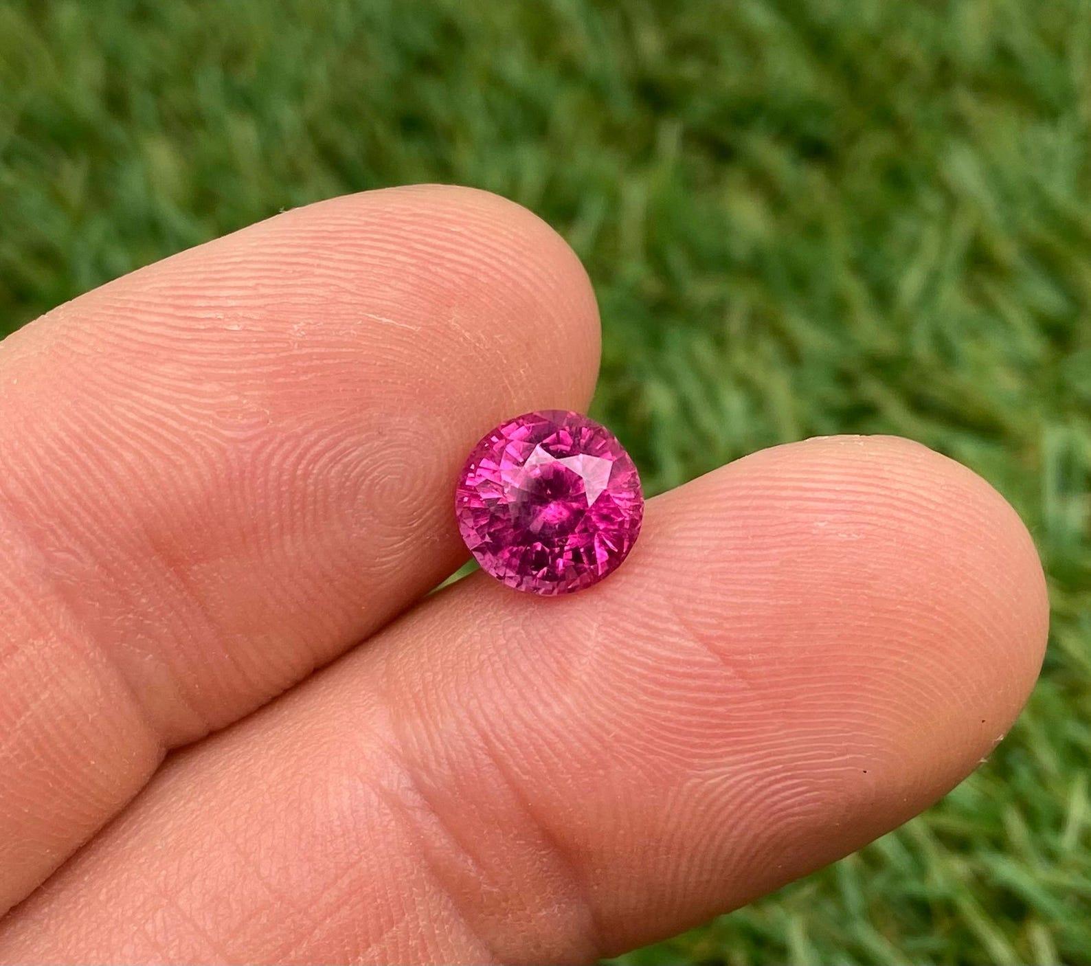 Natural Tourmaline rubellite loose gemstone 3.19 ct., VIVID Pink , Certificate ! For Sale 4