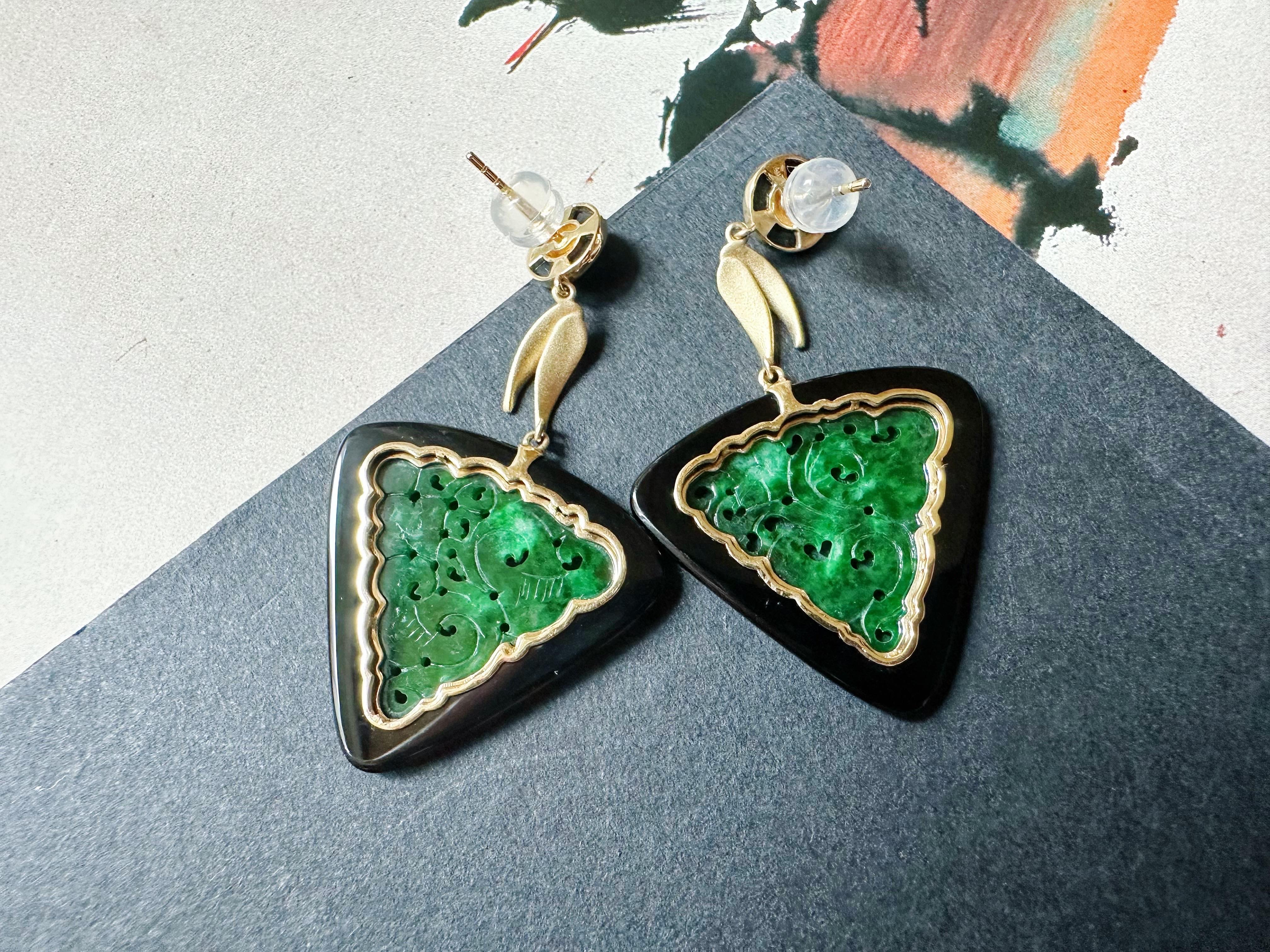 Boucles d'oreilles sculptées en jade triangulaire naturel en agate noire, or 18 carats et diamants en vente 9