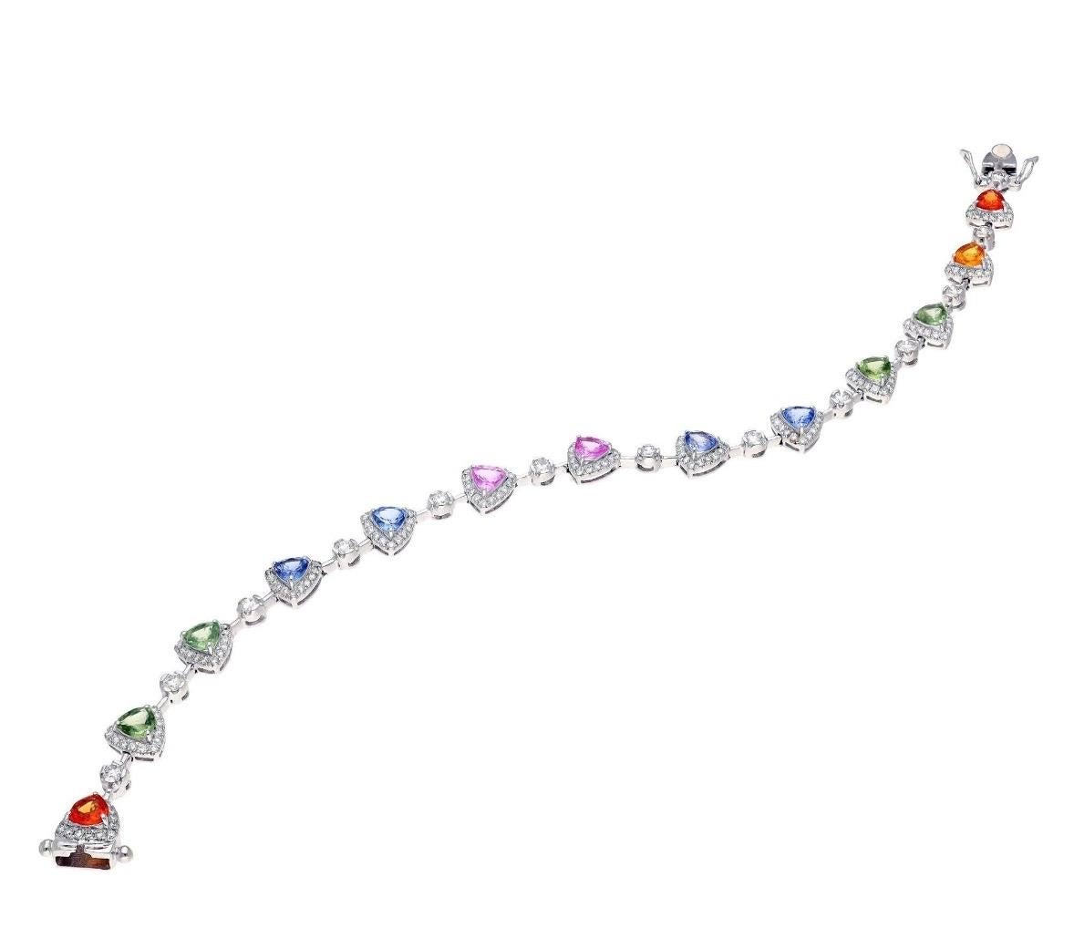 ❋ Piedra : Zafiro Múltiple y Diamante

❋ Color Tamaño de la piedra : 4,00 MM Aprox. (± 0,20 MM)

Peso de la Piedra: 2,60 Quilates. Aprox.

❋ Forma de la Piedra : Corte Trillón

❋ Color de la piedra : Como se muestra en la foto

❋ Tipo de