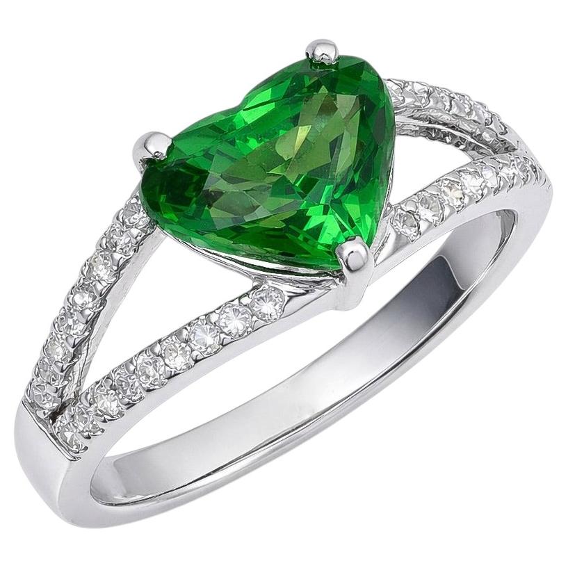Natural Tsavorite 2.76 carats set in 18K White Gold Ring with 0.24 carats Dia For Sale
