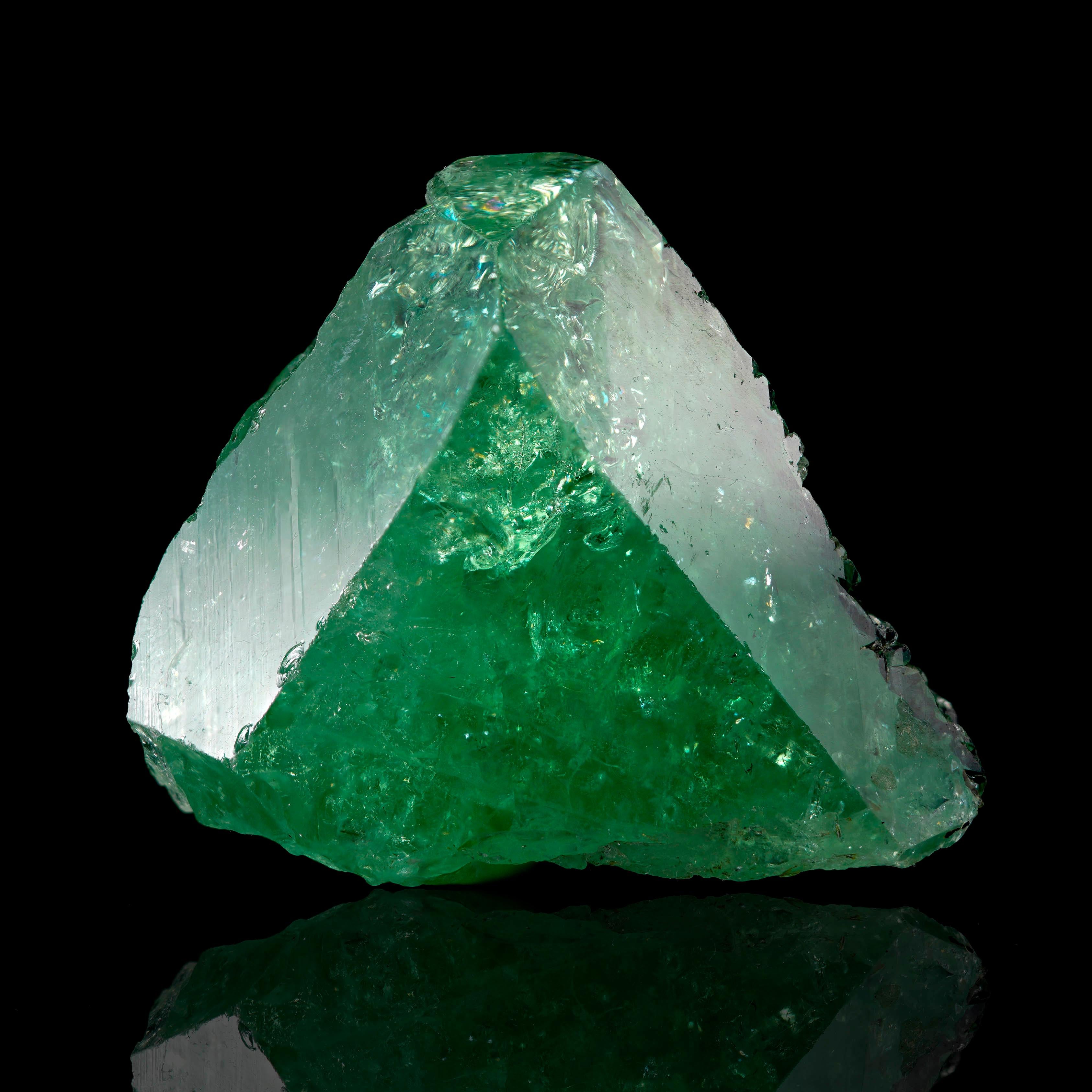 Contemporary Natural Tsavorite Garnet From Tanzania // 55.98 Grams For Sale