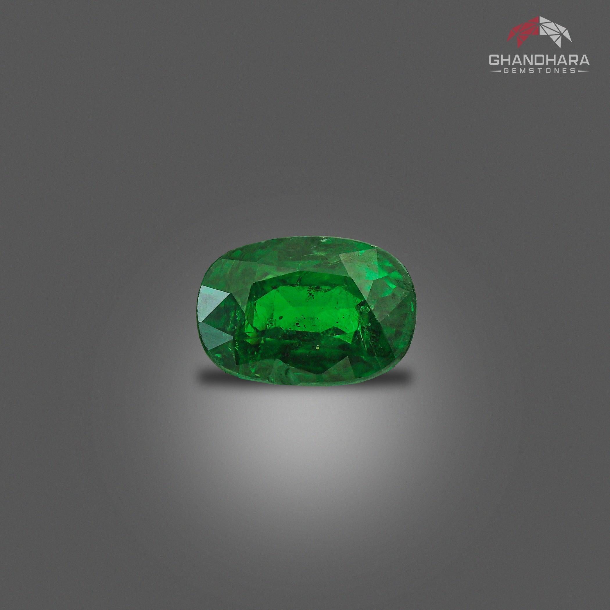 Natural Tsavorite Garnet gemstone of 1.35 carats from kenya has a wonderful cut in a Oval shape, incredible Green colour, Great brilliance. This gem is totally Clarity Vvs.

Product Information:
GEMSTONE NAME: Deep Green Natural Tsavorite