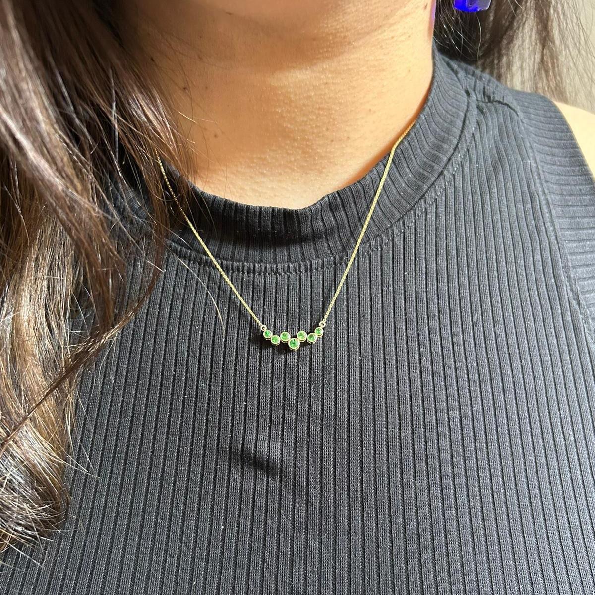 Contemporary Natural Tsavorite Garnet Pendant Necklace in Solid 14K Yellow Gold For Sale