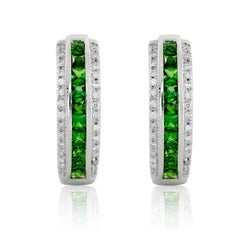 Pietre di Tsavorite naturali da 0,54 carati incastonate in orecchini in oro bianco 14K con diamanti
