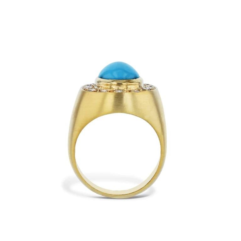 Natural Turquois Cabochon Yellow Estate Signet Ring In Excellent Condition For Sale In Miami, FL