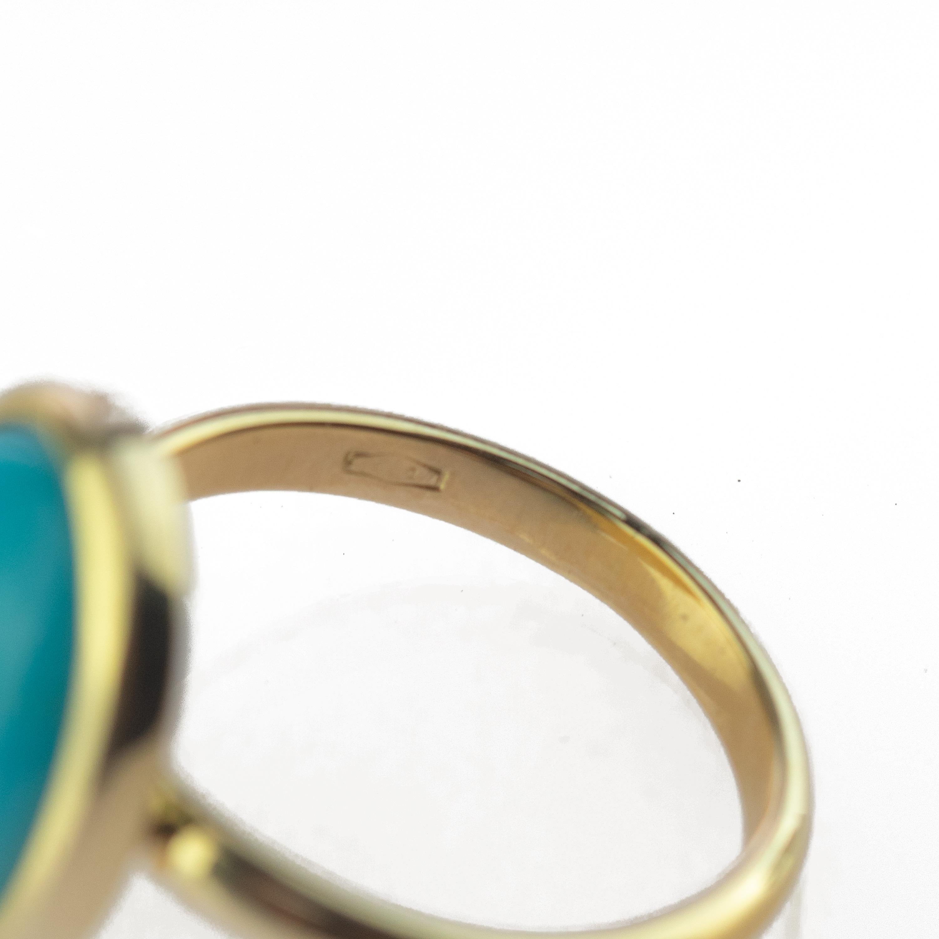 Oval Cut Natural Turquoise 18 Karat Yellow Gold Modern Bezel Set Oval Cocktail Ring For Sale