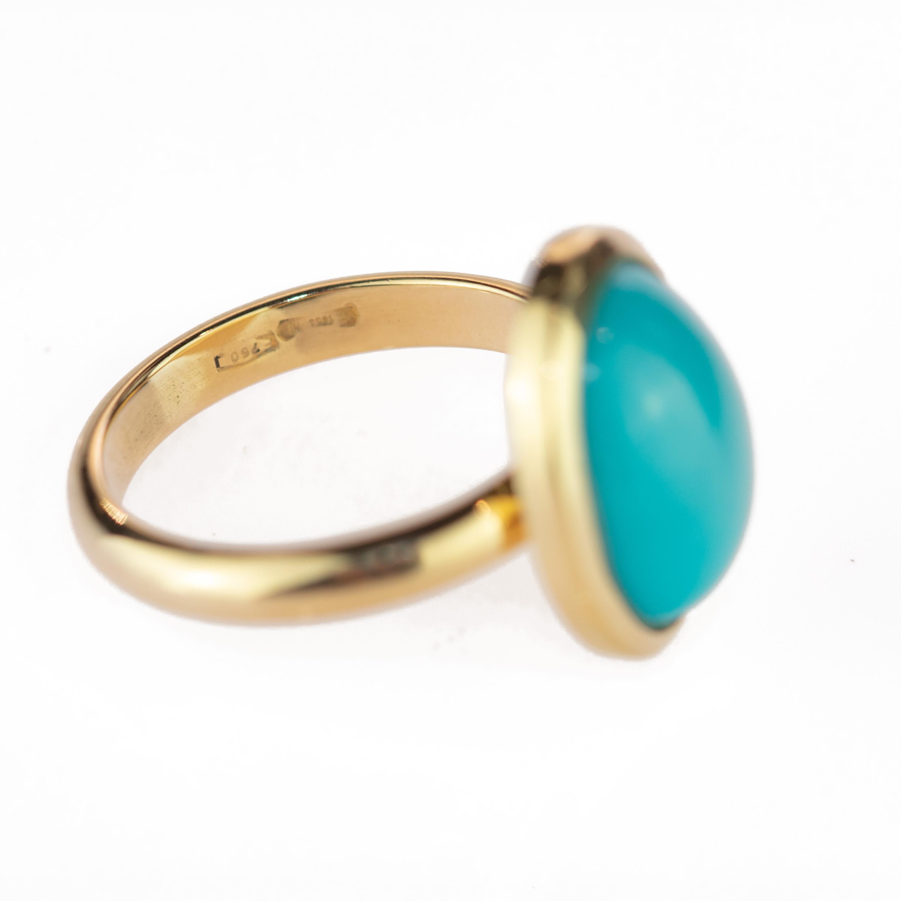 Natural Turquoise 18 Karat Yellow Gold Solitaire Bezel Set Oval Cocktail Ring 1