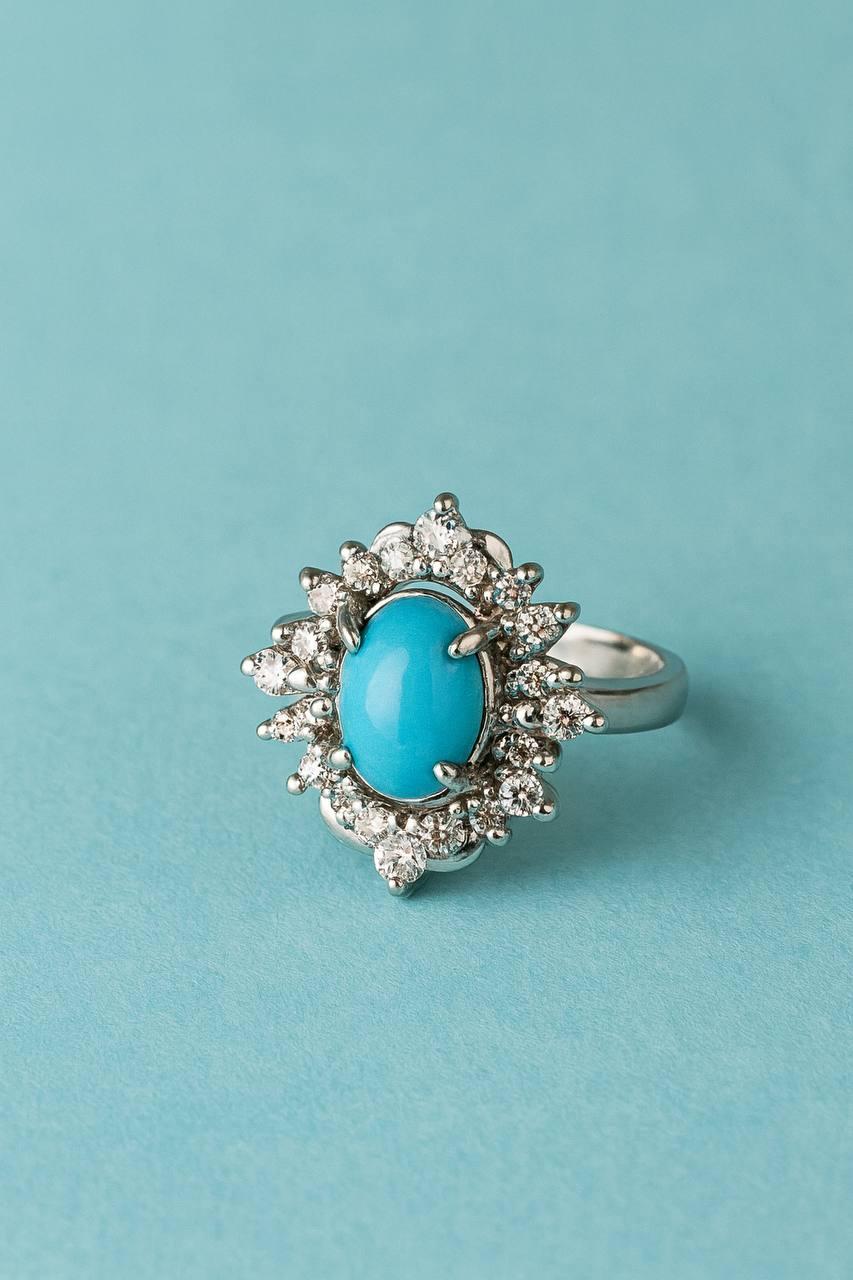 Anillo de Turquesa Natural y Diamantes. en Excelente estado para la venta en Firenze, FI