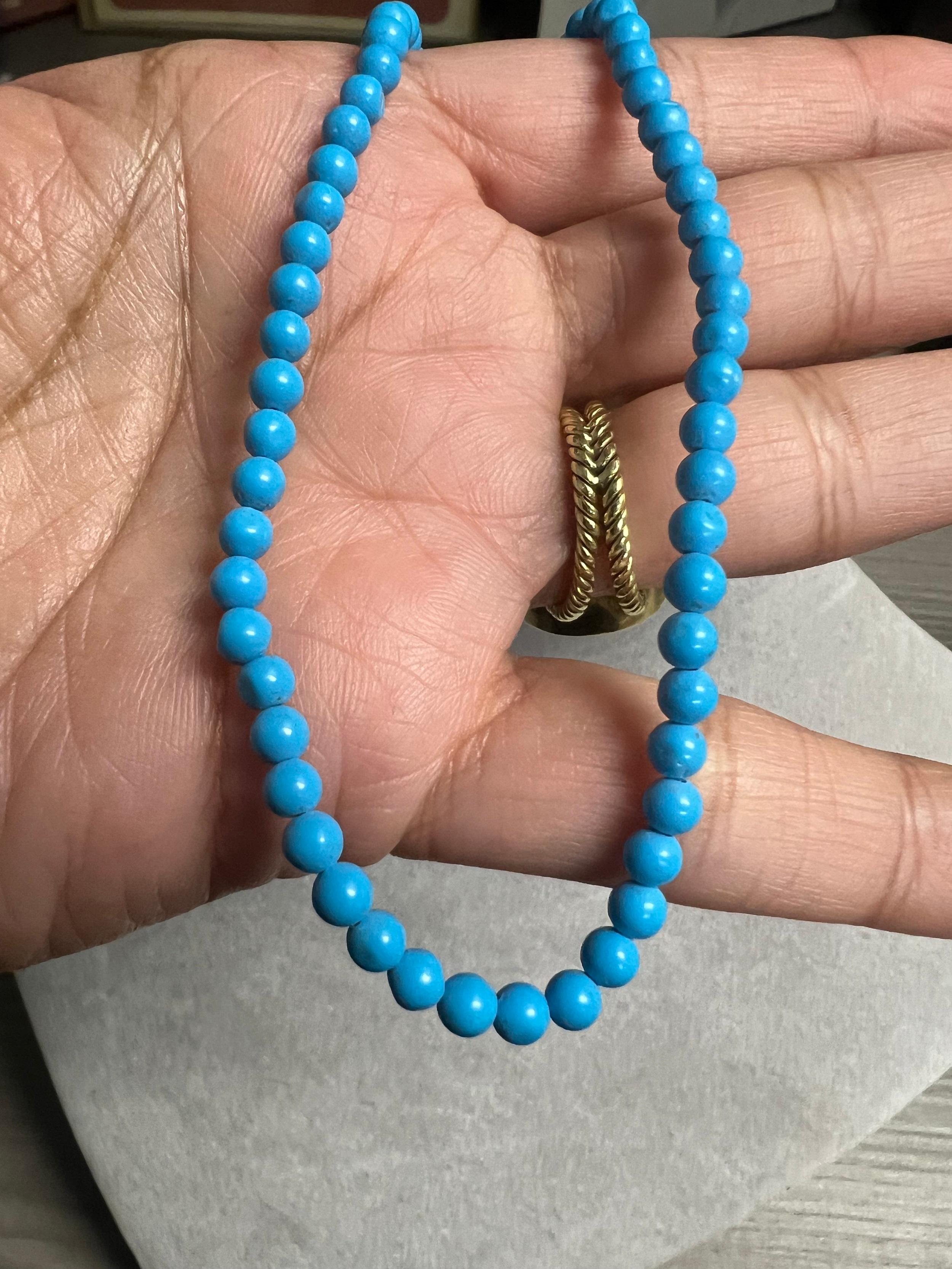 Contemporary Natural Turquoise Bead Necklace 18 Karat Yellow Gold For Sale