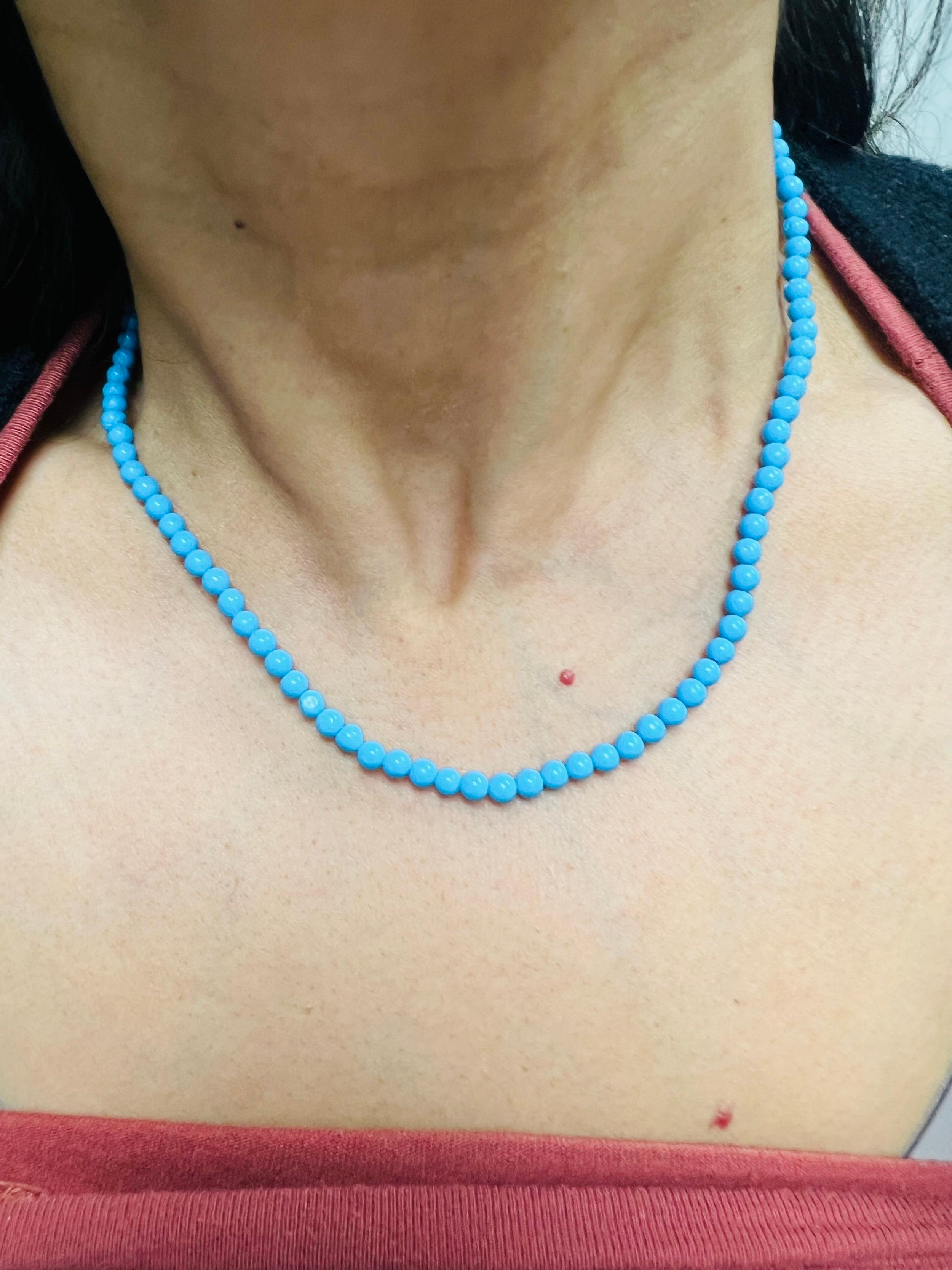 Natural Turquoise Bead Necklace 18 Karat Yellow Gold In New Condition For Sale In Los Angeles, CA