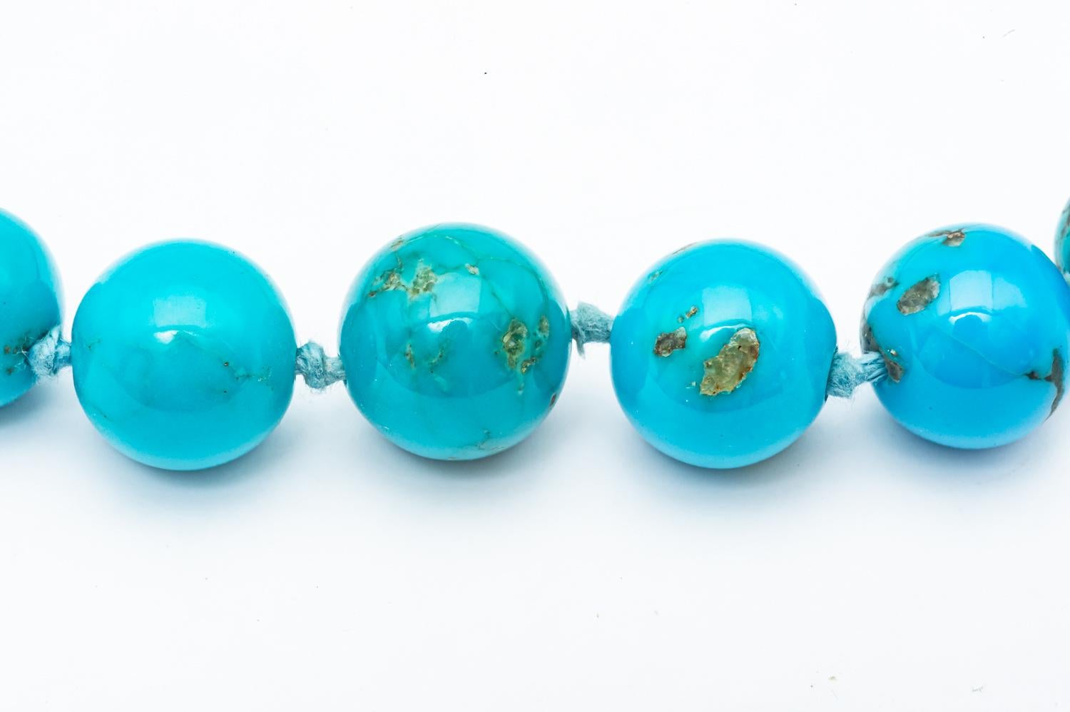Art Deco Natural Turquoise Beads Necklace 18K Gold Clasp