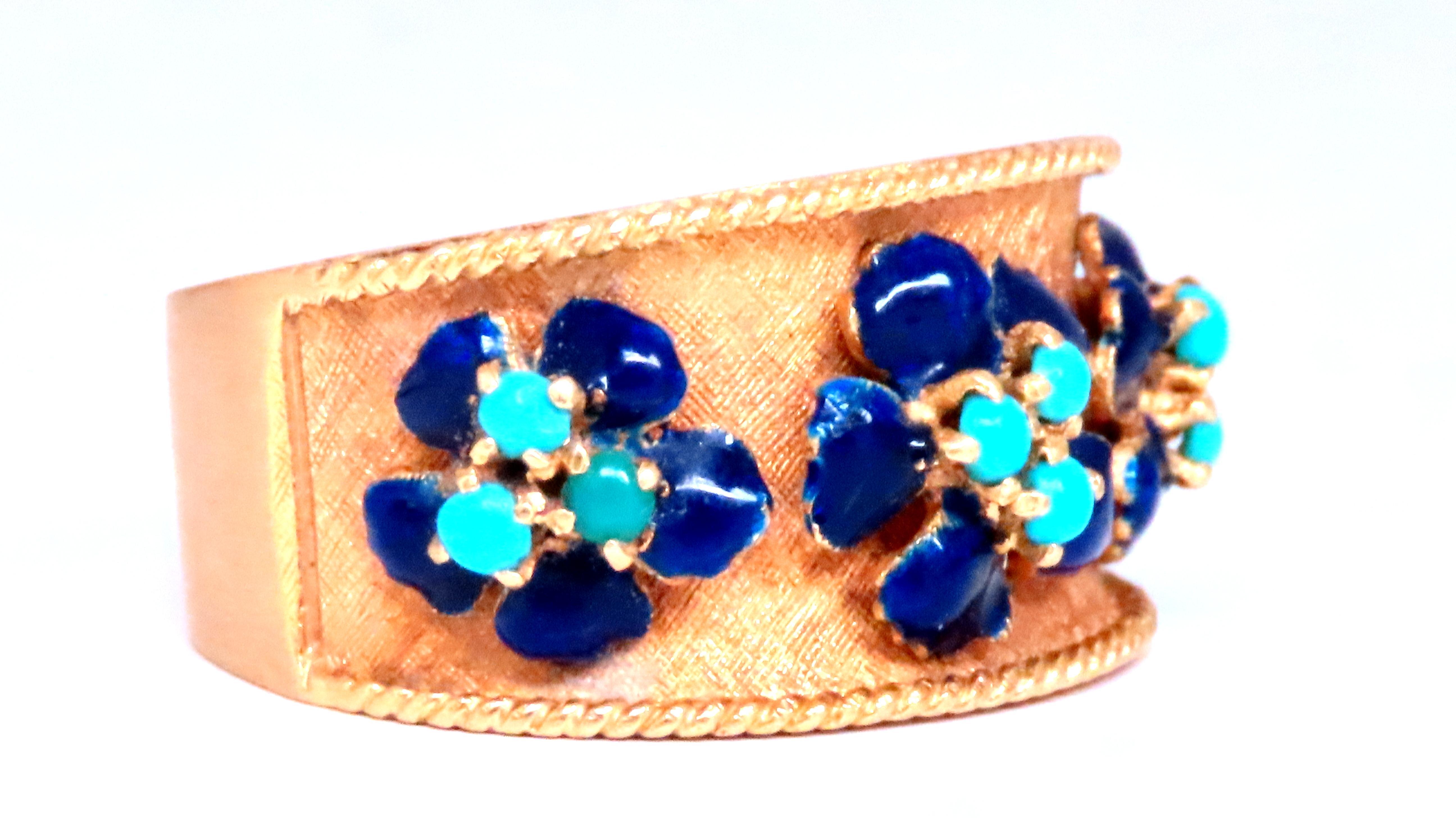 Vintage Turquoise Ring

.50ct Cabachon Turquoise 

Blue Enamel On Daisy Petals

18kt Yellow Gold

7.5 Grams

Size 4.5

Ring is 10mm wide
3mm depth