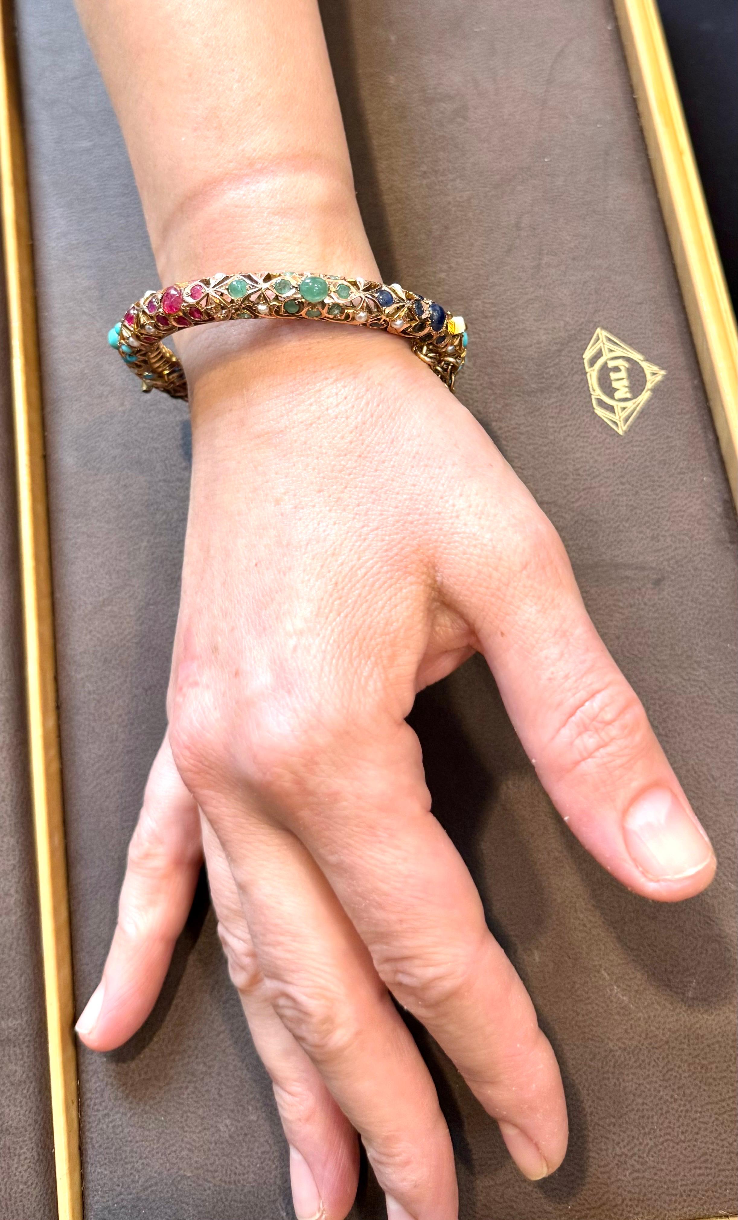 Turquesa natural Esmeralda Rubí Zafiro perla Brazalete de Oro Amarillo de 14 Kt 41 Gm en venta 8
