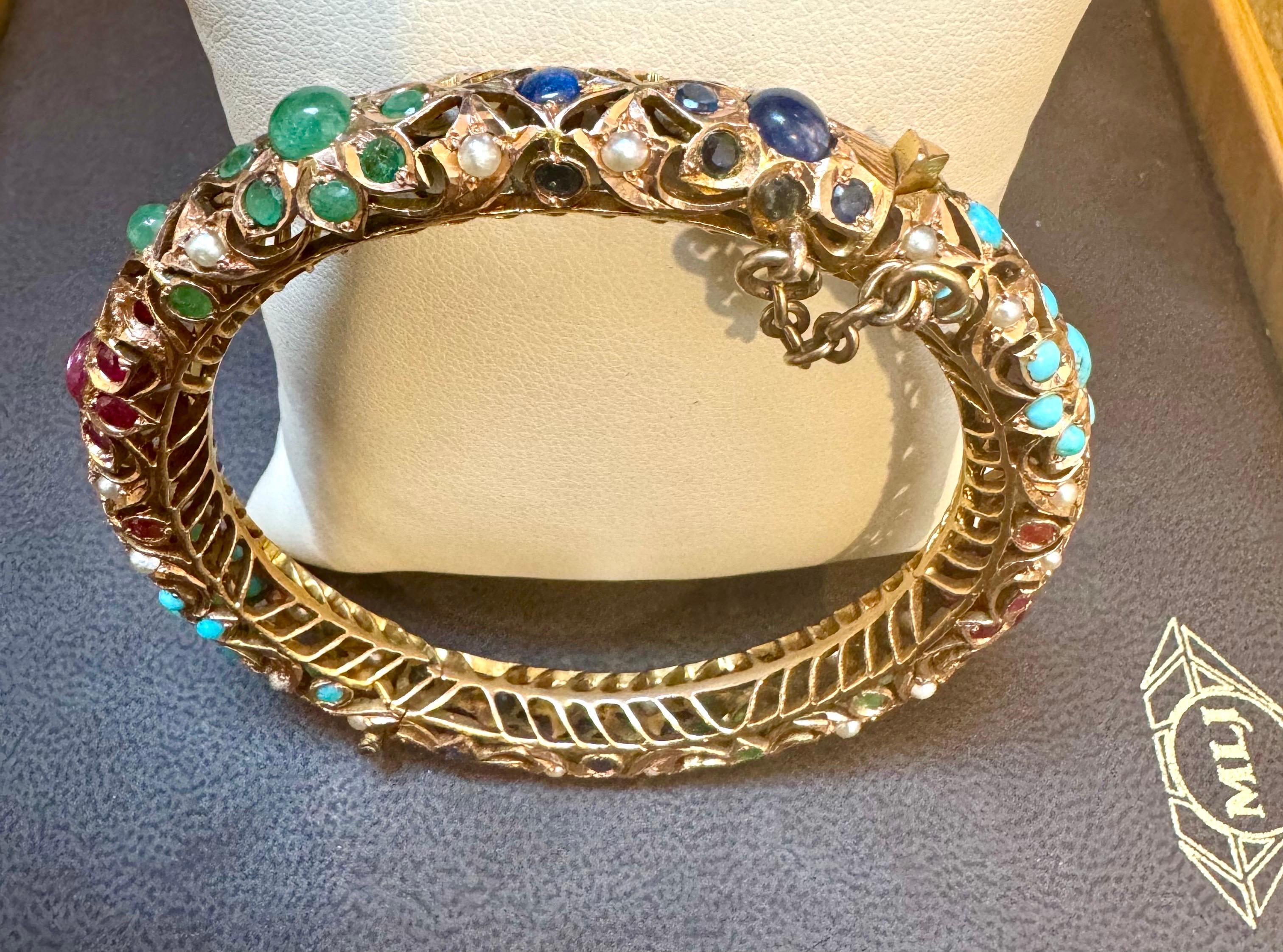 Turquesa natural Esmeralda Rubí Zafiro perla Brazalete de Oro Amarillo de 14 Kt 41 Gm en Excelente estado para la venta en New York, NY