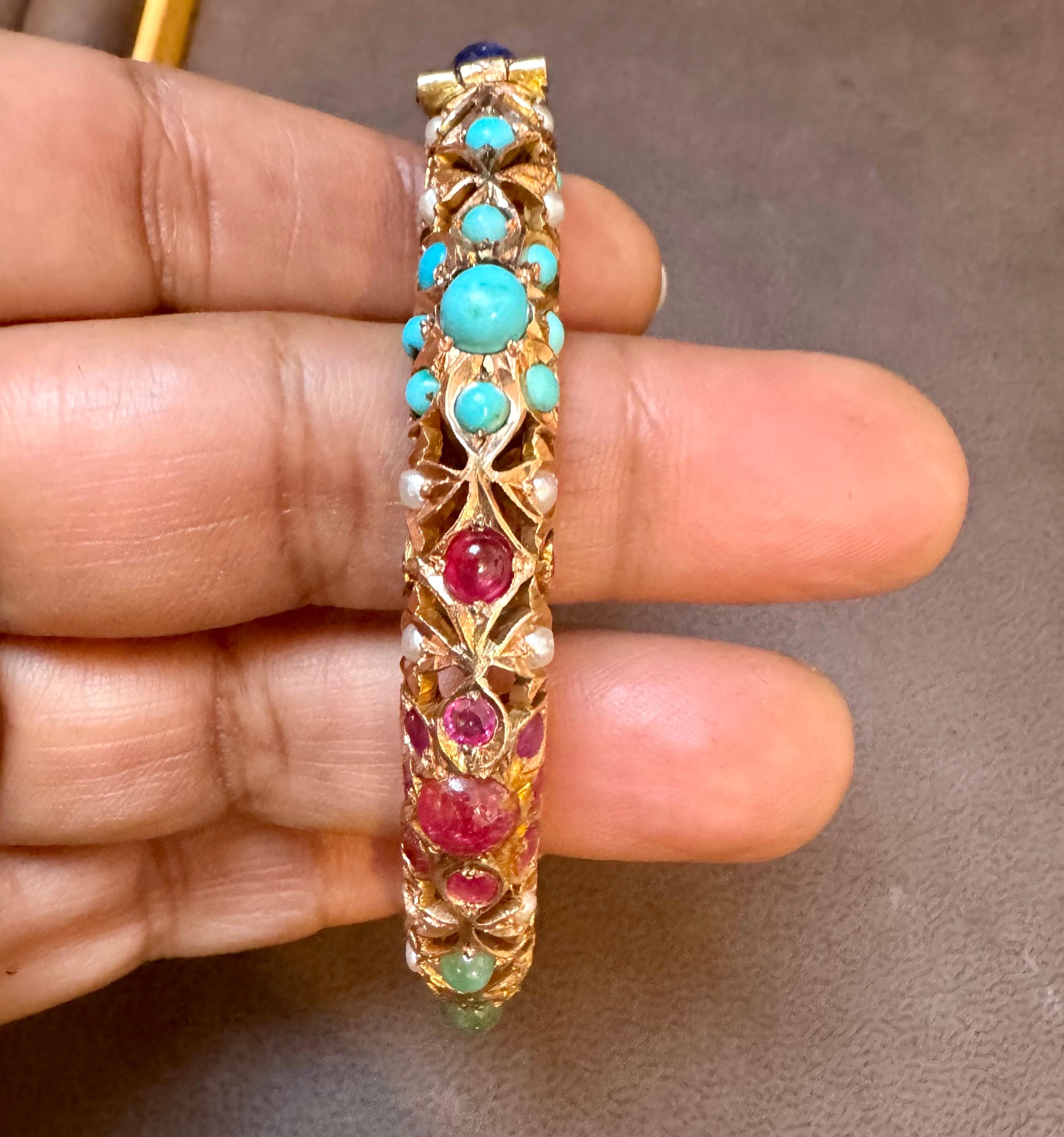 Turquesa natural Esmeralda Rubí Zafiro perla Brazalete de Oro Amarillo de 14 Kt 41 Gm en venta 2
