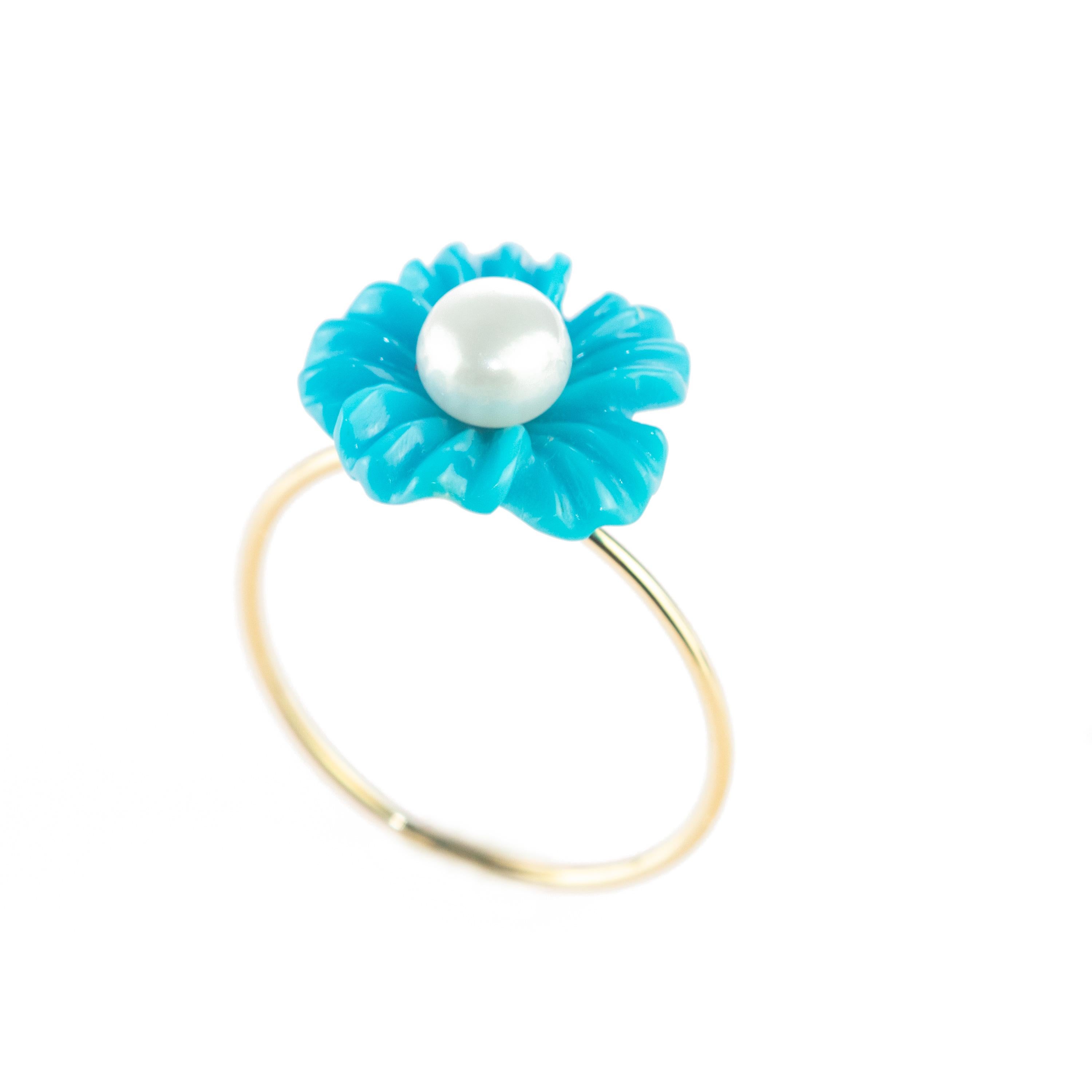 Bague chic faite à la main en or 9 carats avec turquoise naturelle et perle d'eau douce en forme de fleur Pour femmes en vente