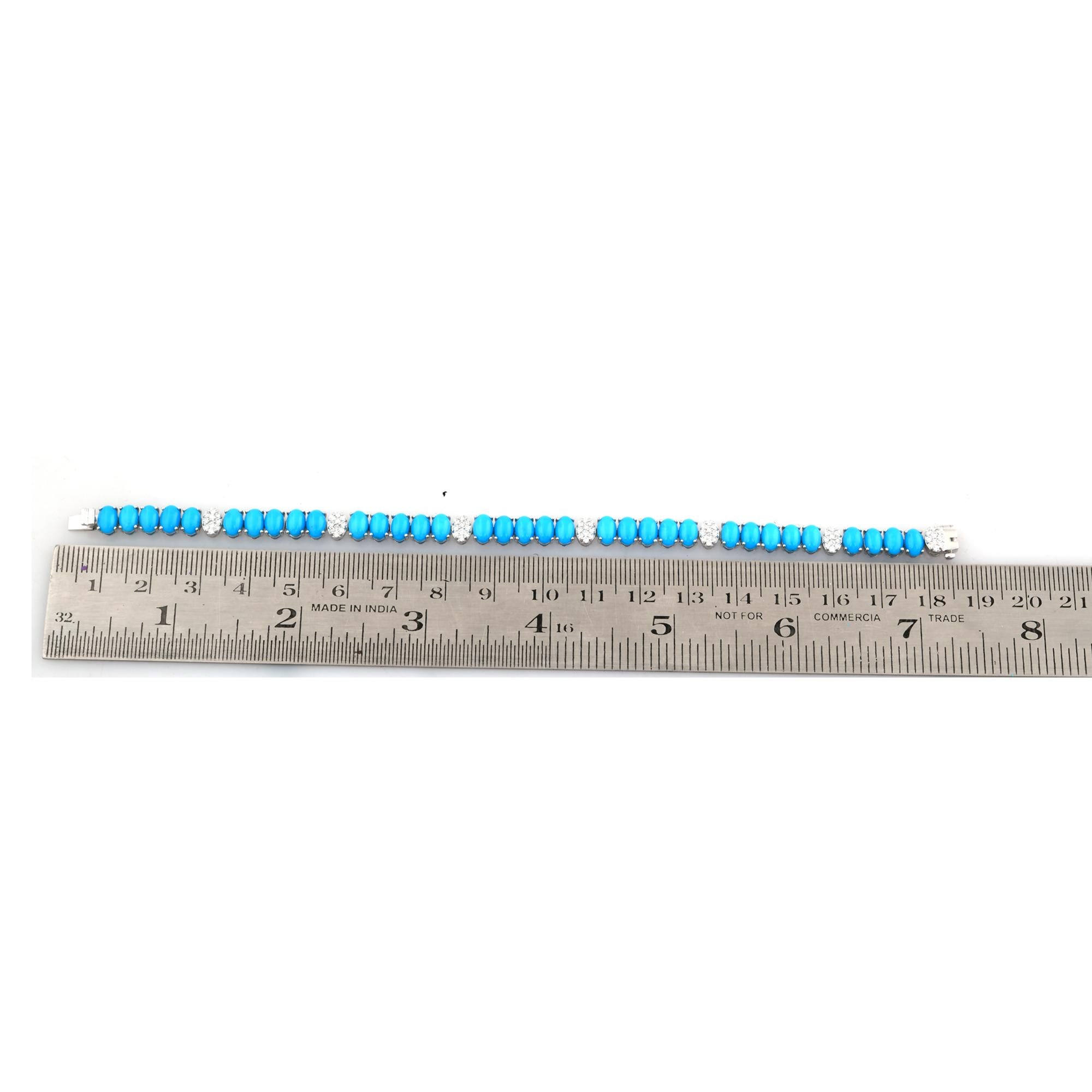 Taille ovale Bracelet en or blanc 18 carats avec turquoises naturelles SI/H et diamants en vente