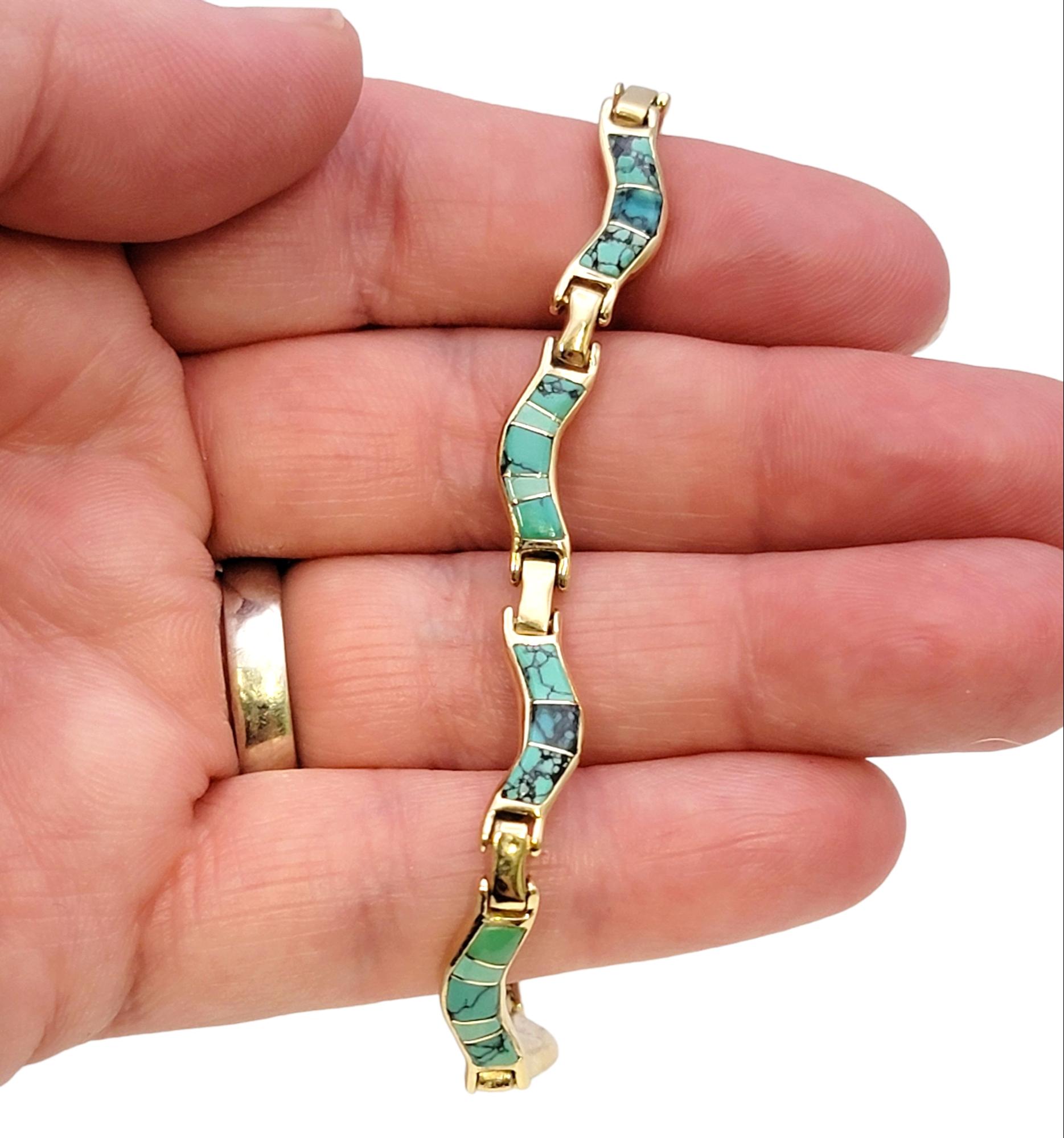 Natural Turquoise Inlay Wavy Link Bracelet in Polished 14 Karat Yellow Gold For Sale 6
